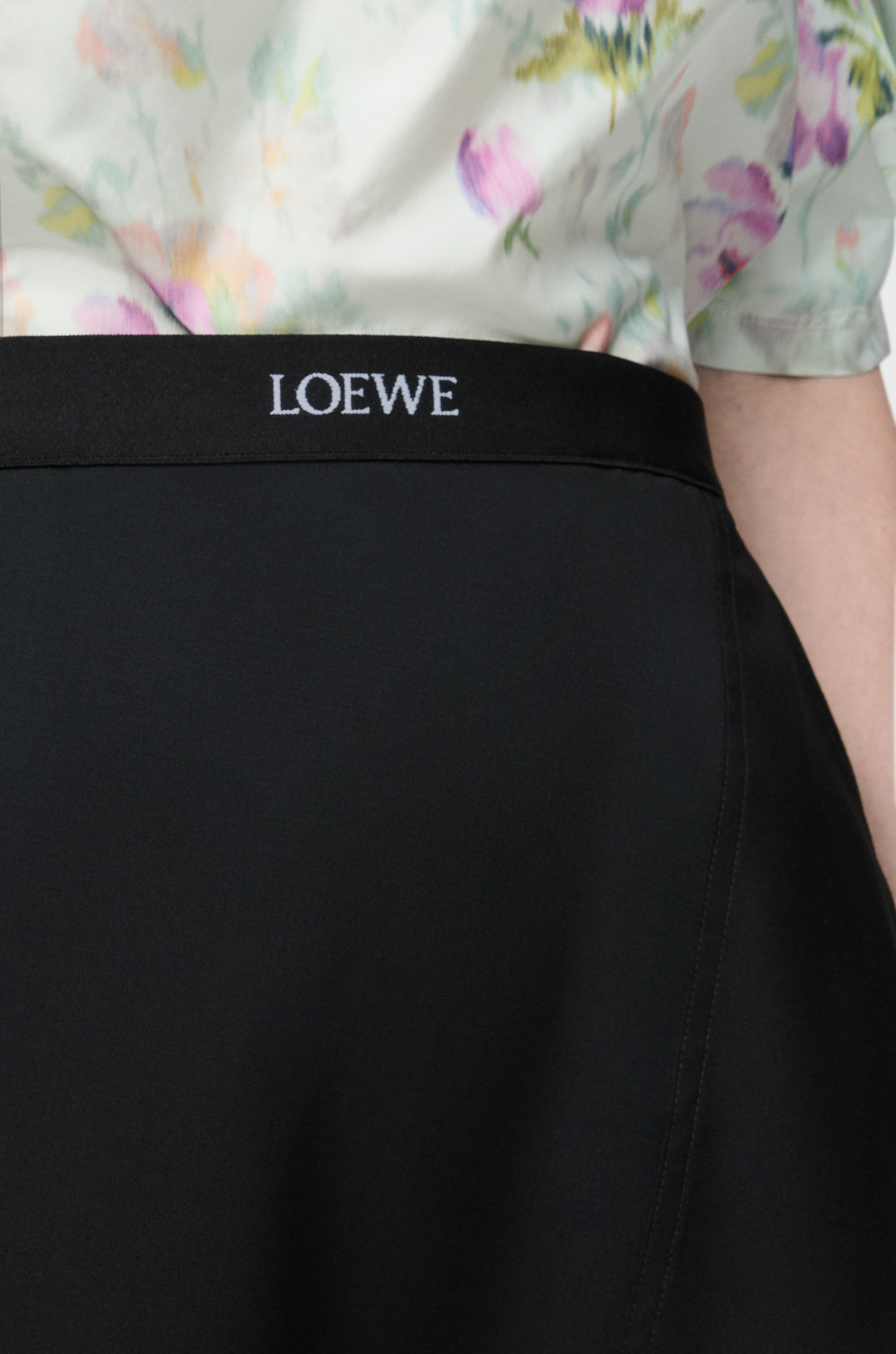 Asymmetric skirt in wool - 5