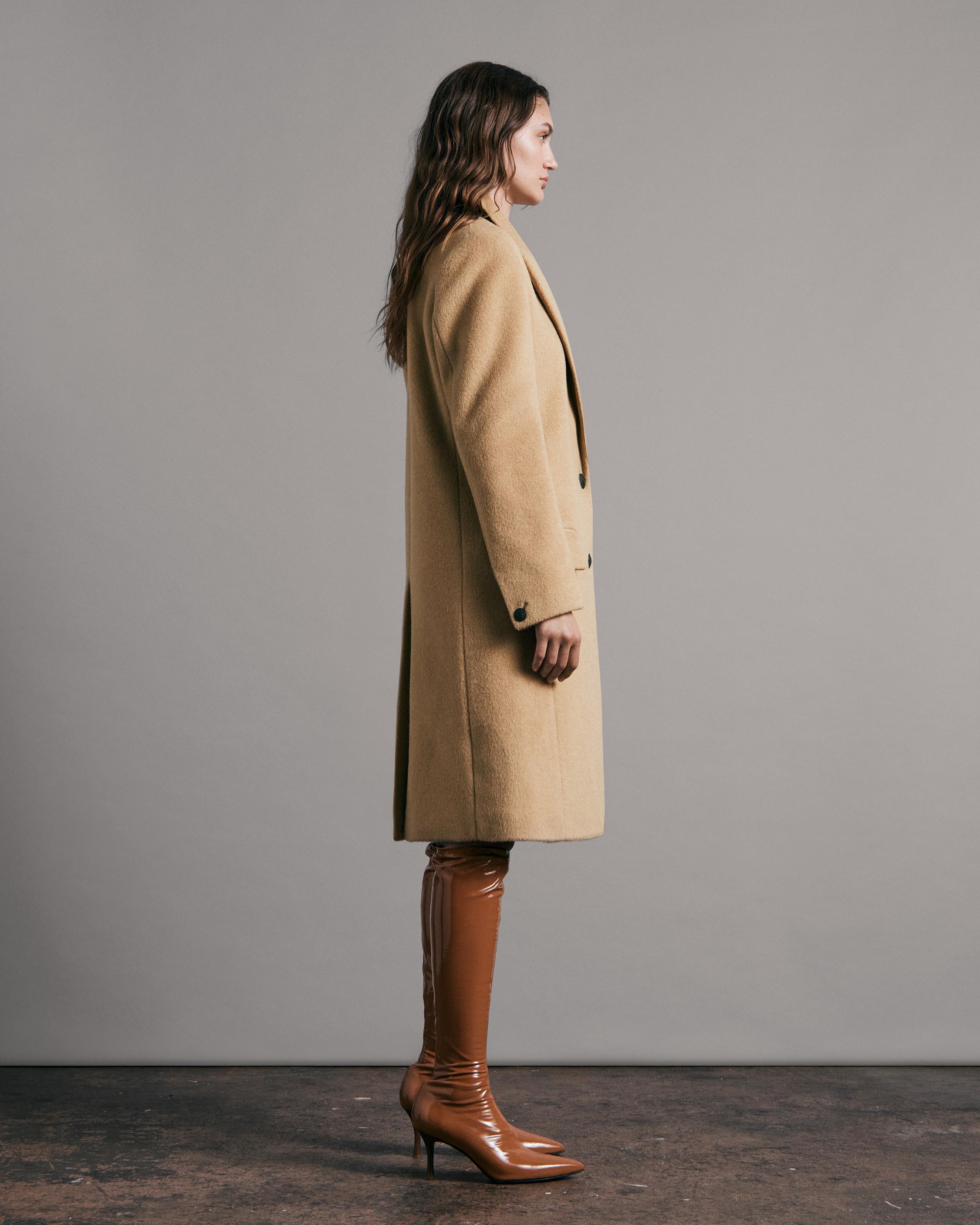 Wooster Wool Coat
Classic Fit Coat - 3