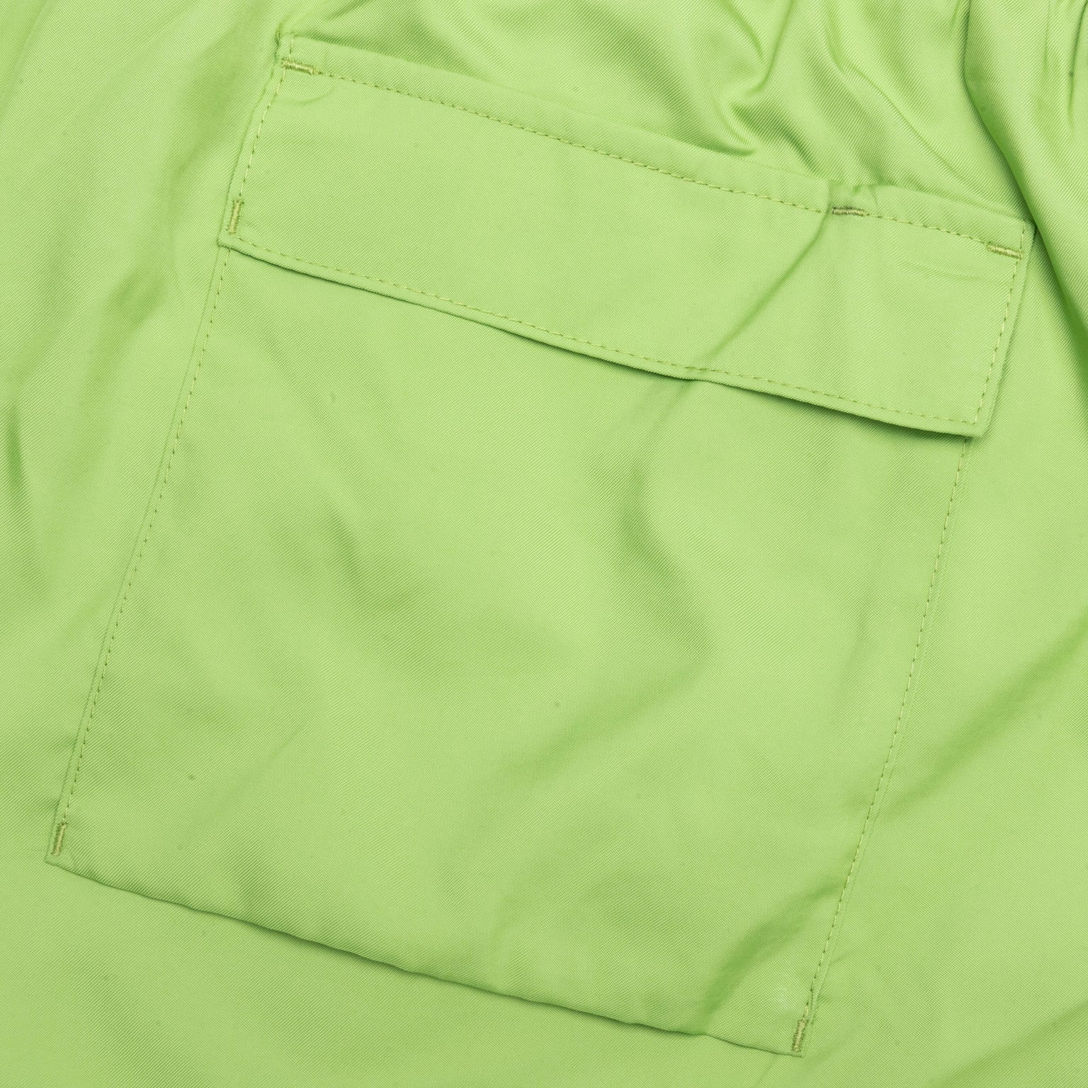 NIKE SPORTSWEAR SPORT ESSENTIALS WOVEN LINED FLOW SHORTS - VIVID GREEN/WHITE - 4