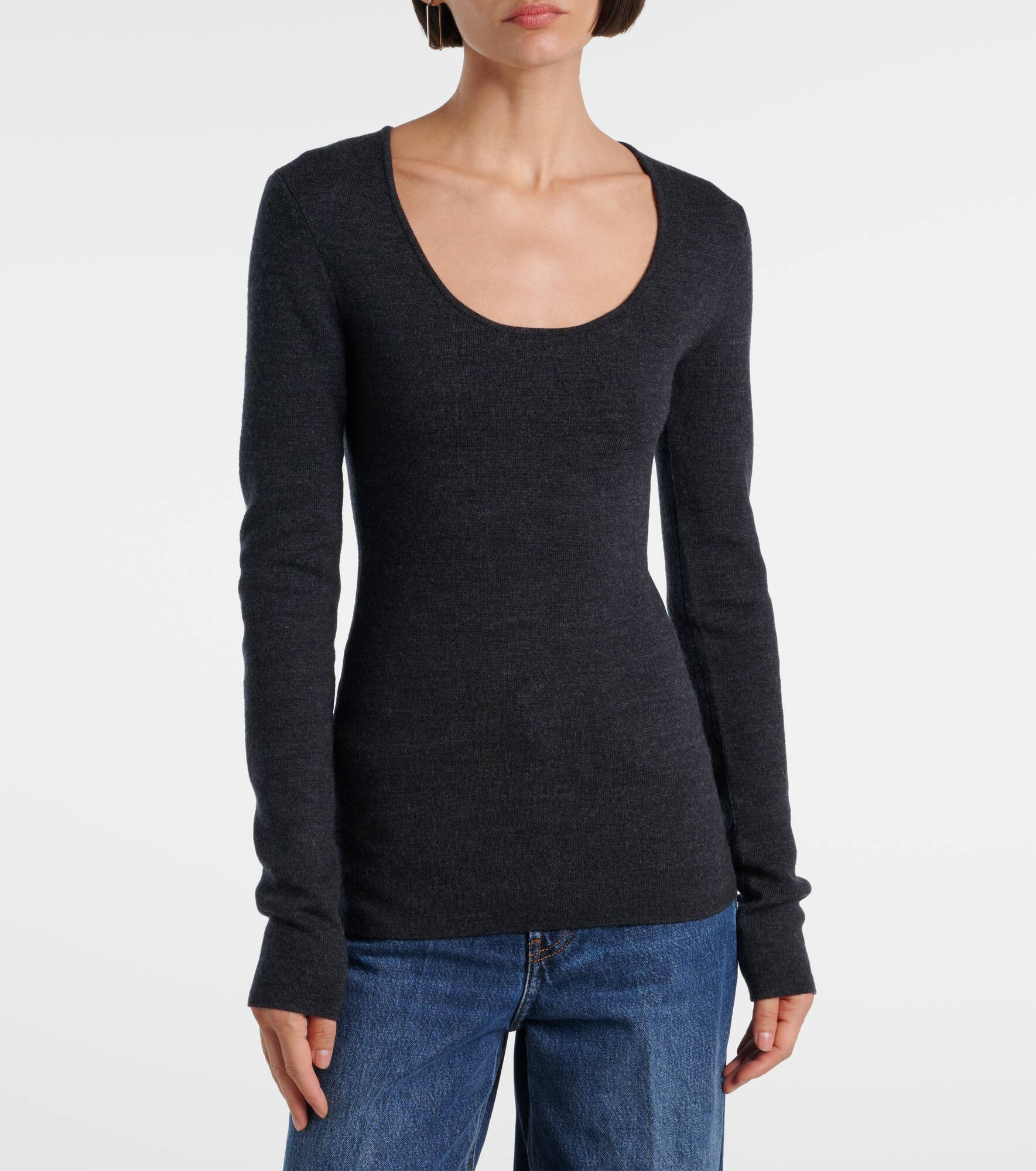 Compact wool-blend sweater - 5