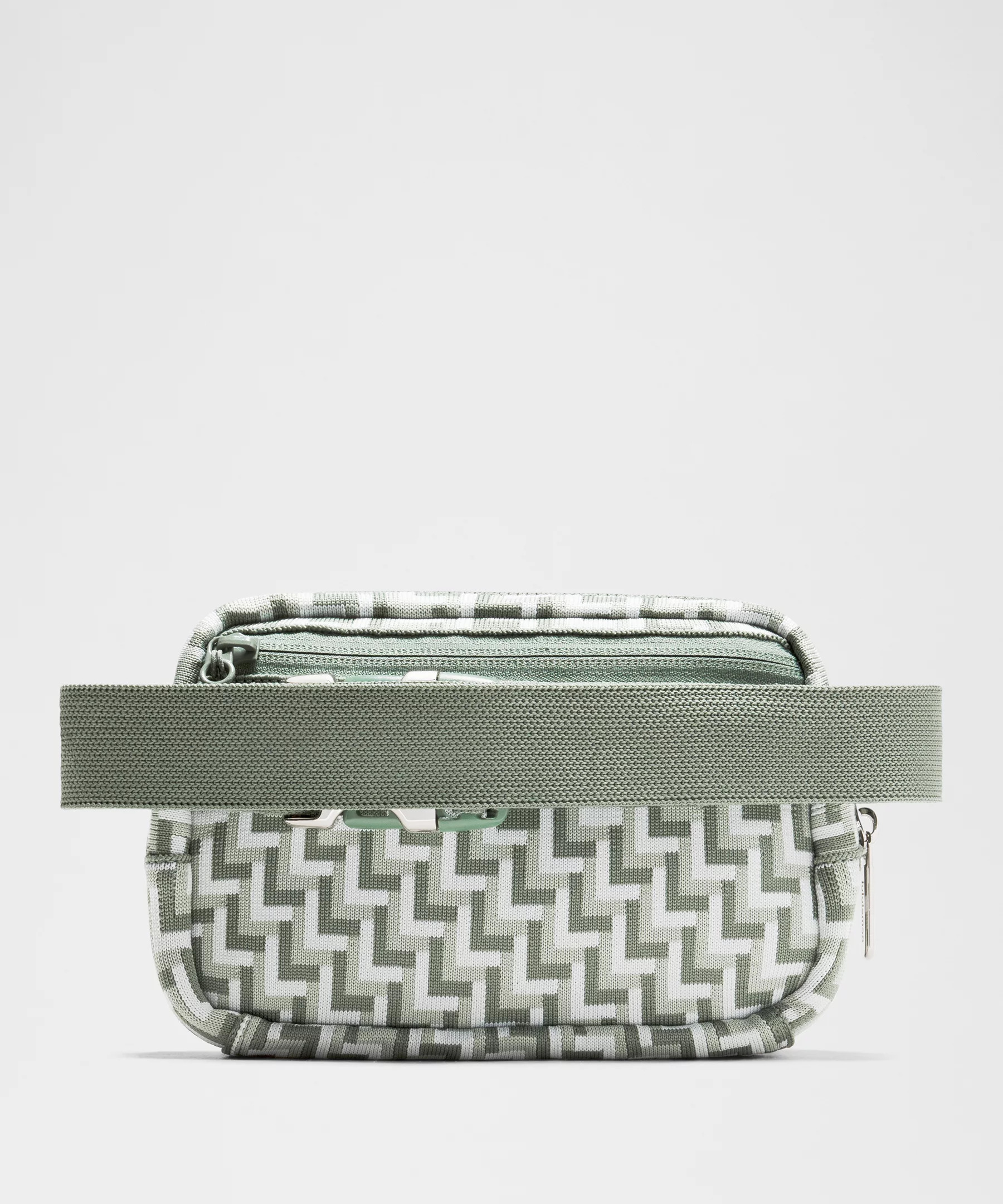 Everywhere Belt Bag 1L *L Monogram Knit - 3