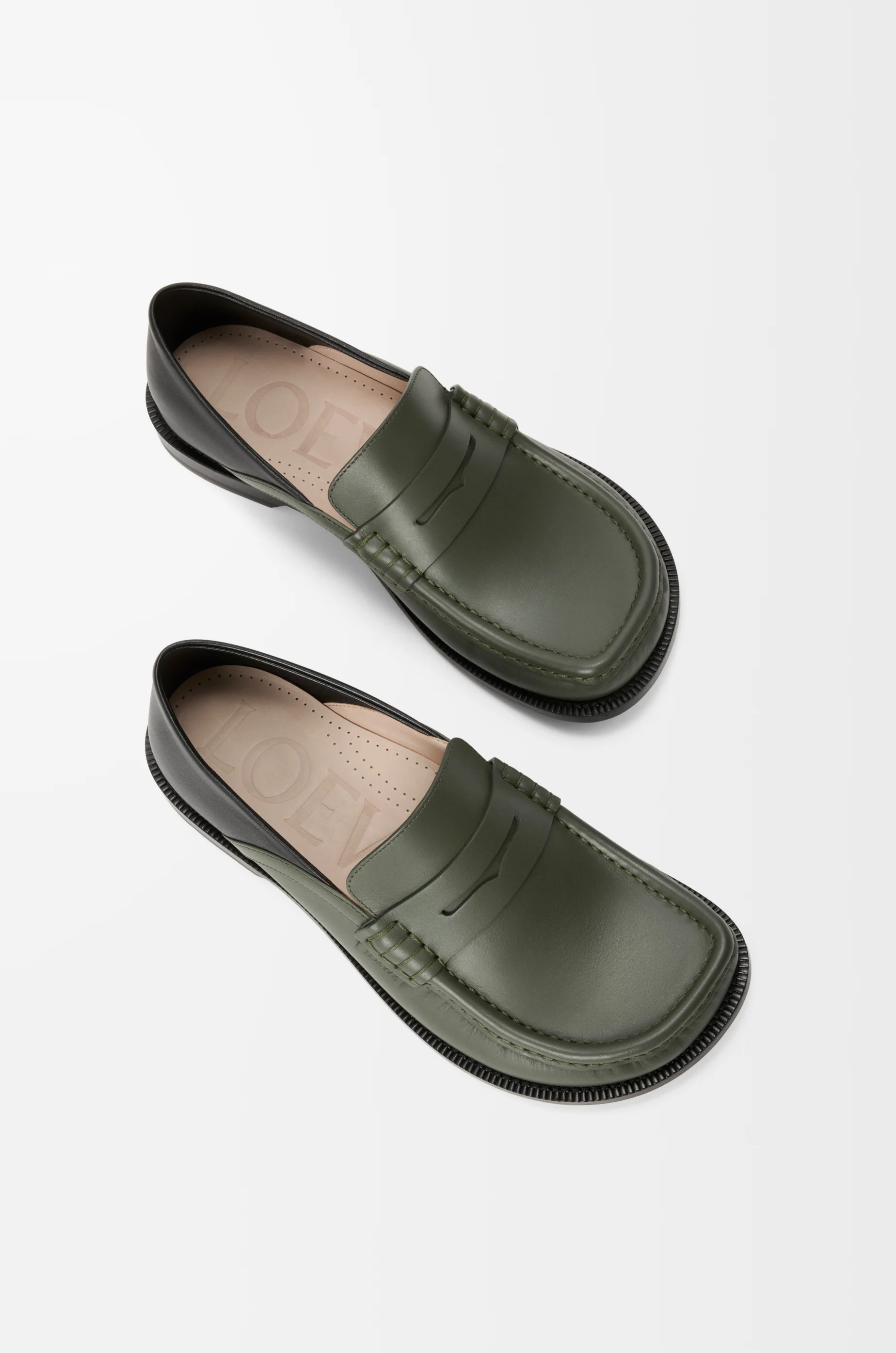Campo flap back loafer in waxy calfskin - 3