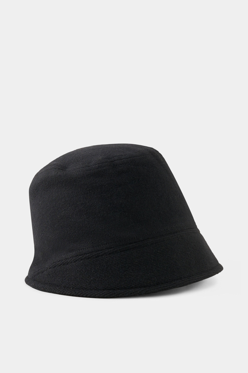 Amoux knitted bucket hat in Black 1
