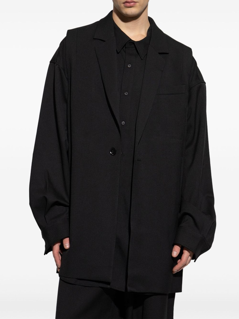 entire studios plateau vest outlook