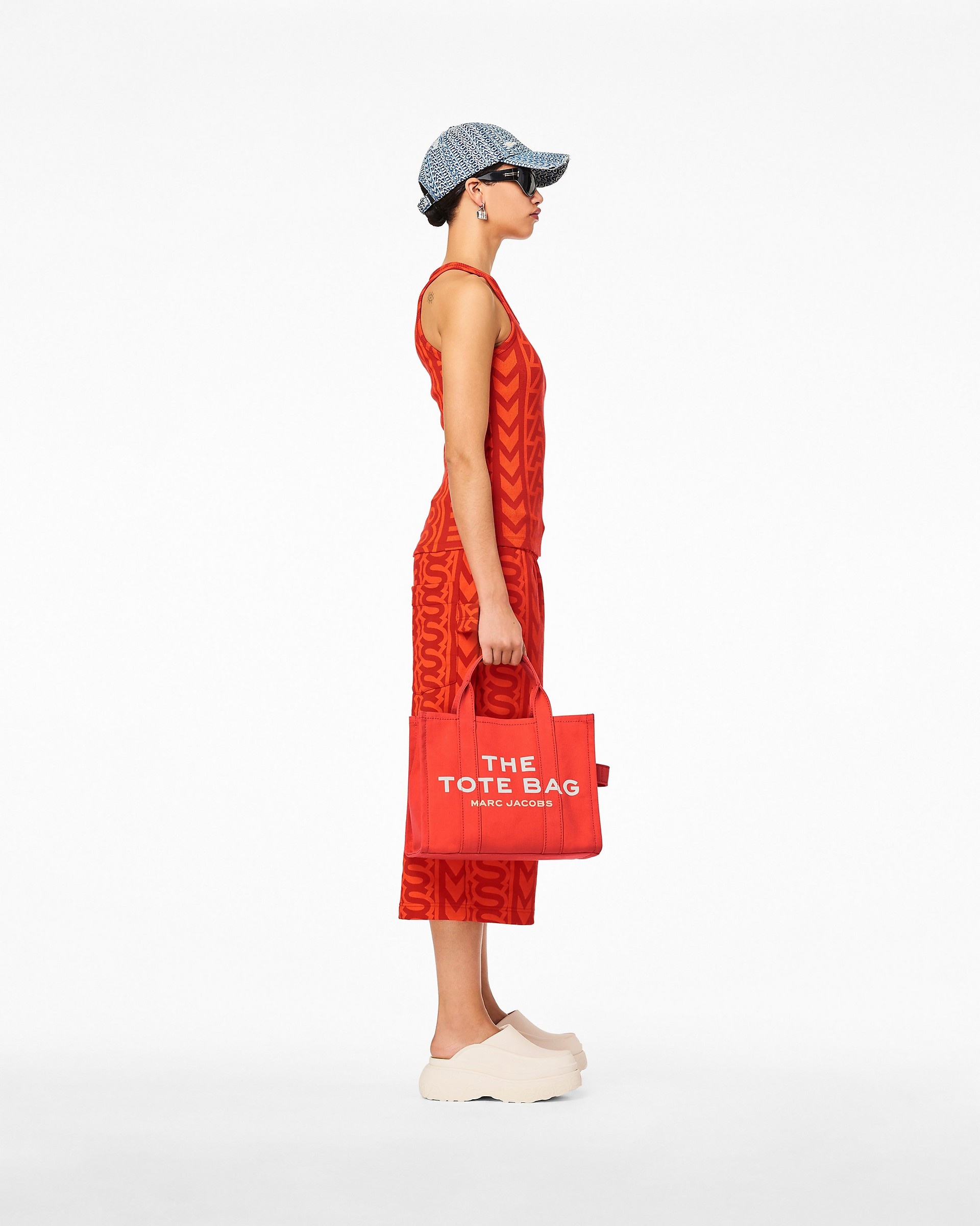 THE CANVAS MEDIUM TOTE BAG - 4
