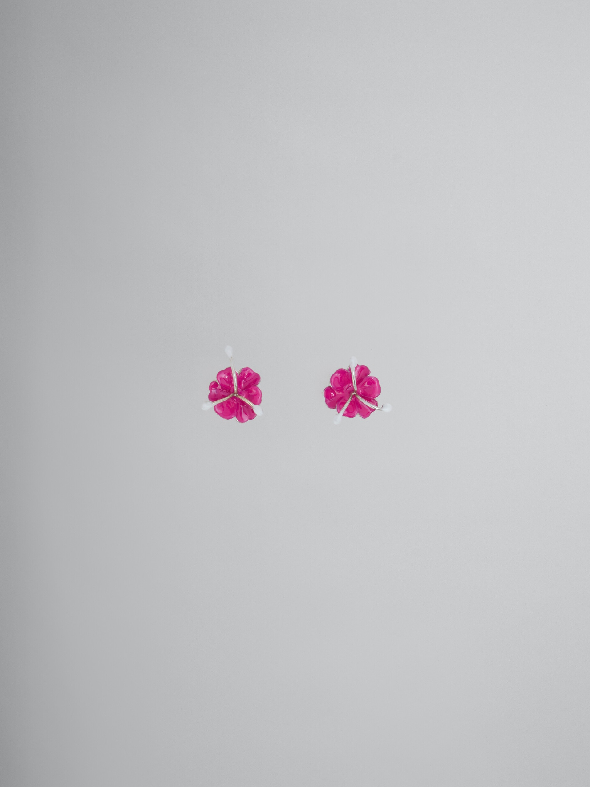 ENAMELLED METAL FLOWER STUD EARRINGS - 1