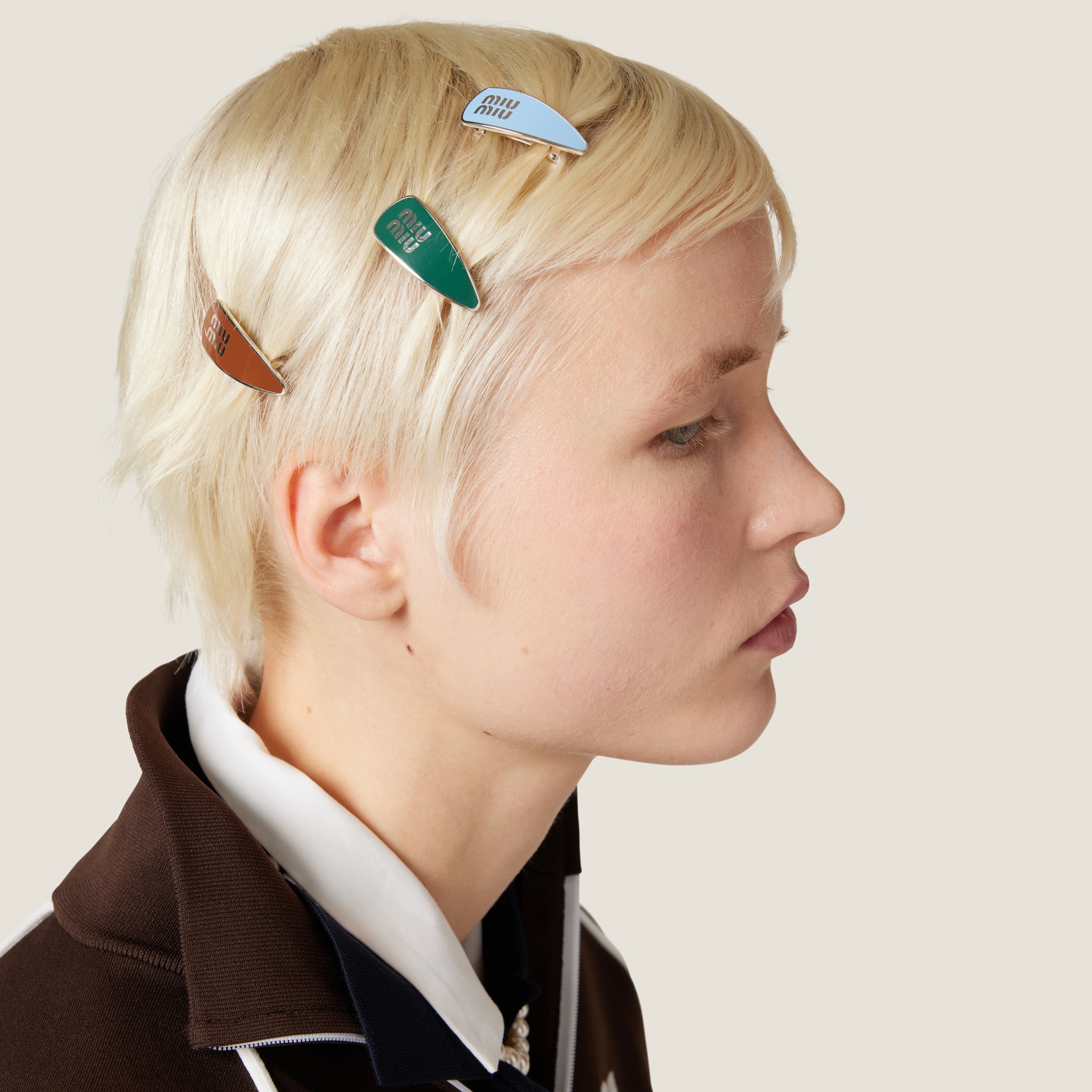 Enamelled metal clips - 2