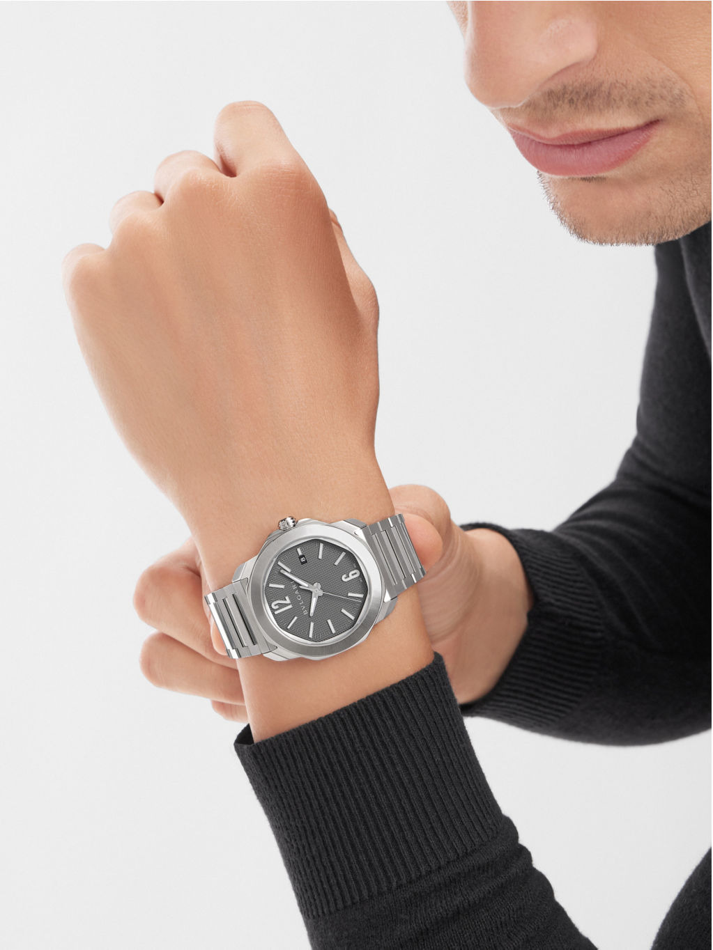 RE00020 Octo Roma Chronograph stainless-steel automatic watch - 3