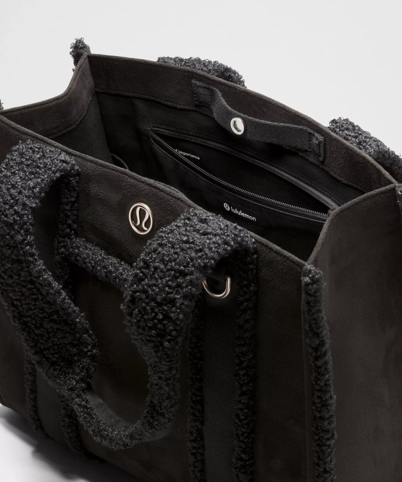 Boxy Tote Bag 10L *Faux Shearling Trims 4