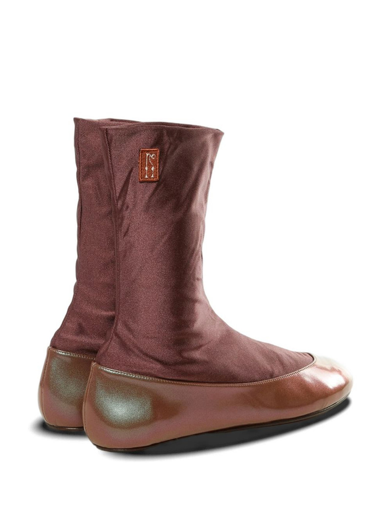 ankle-length boots 3