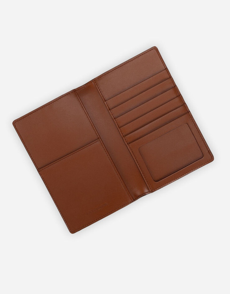 Leopard-print Crespo passport holder with branded plate 4