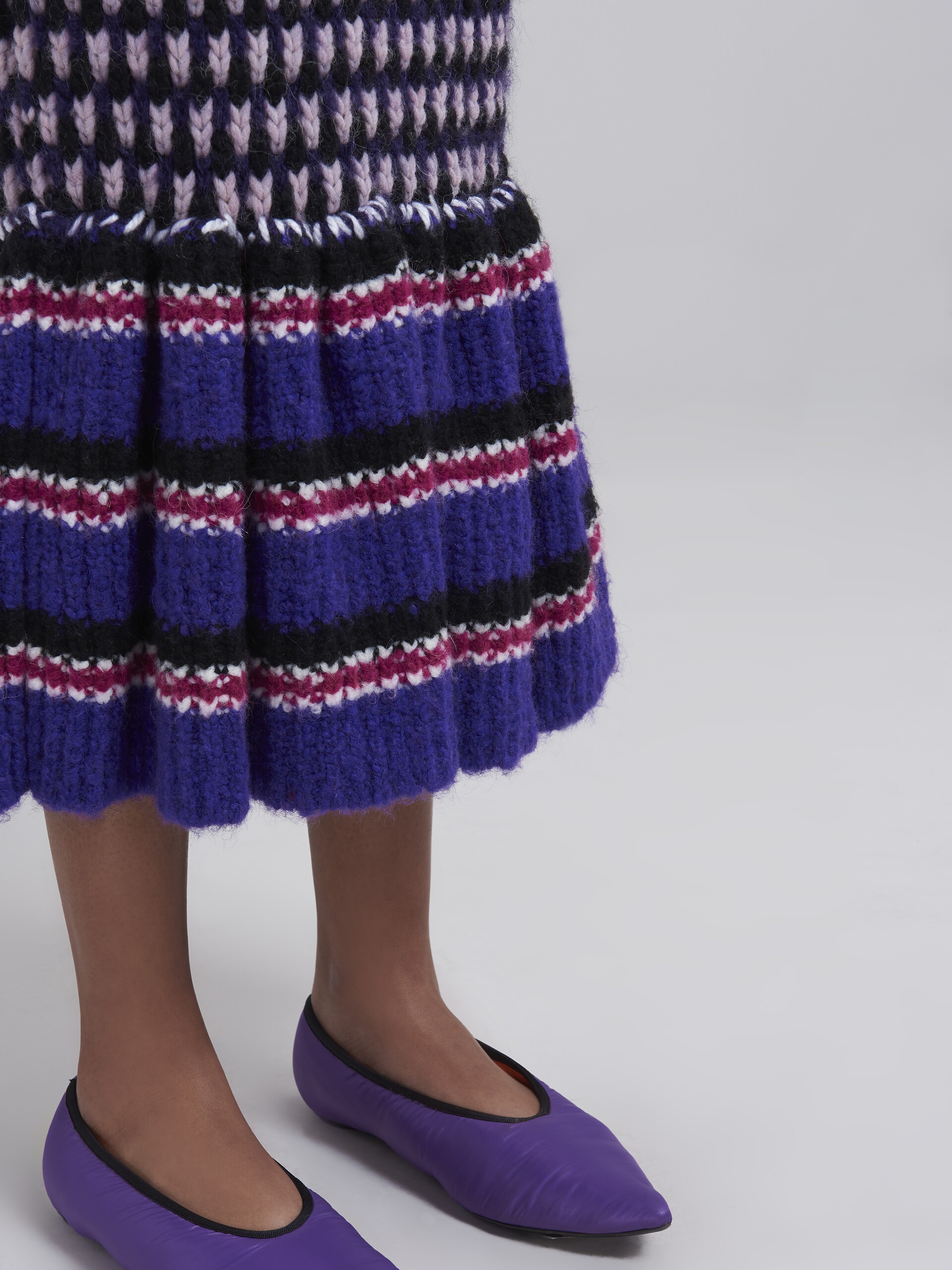 3D-STITCH SKIRT IN BLENDED YARNS - 4