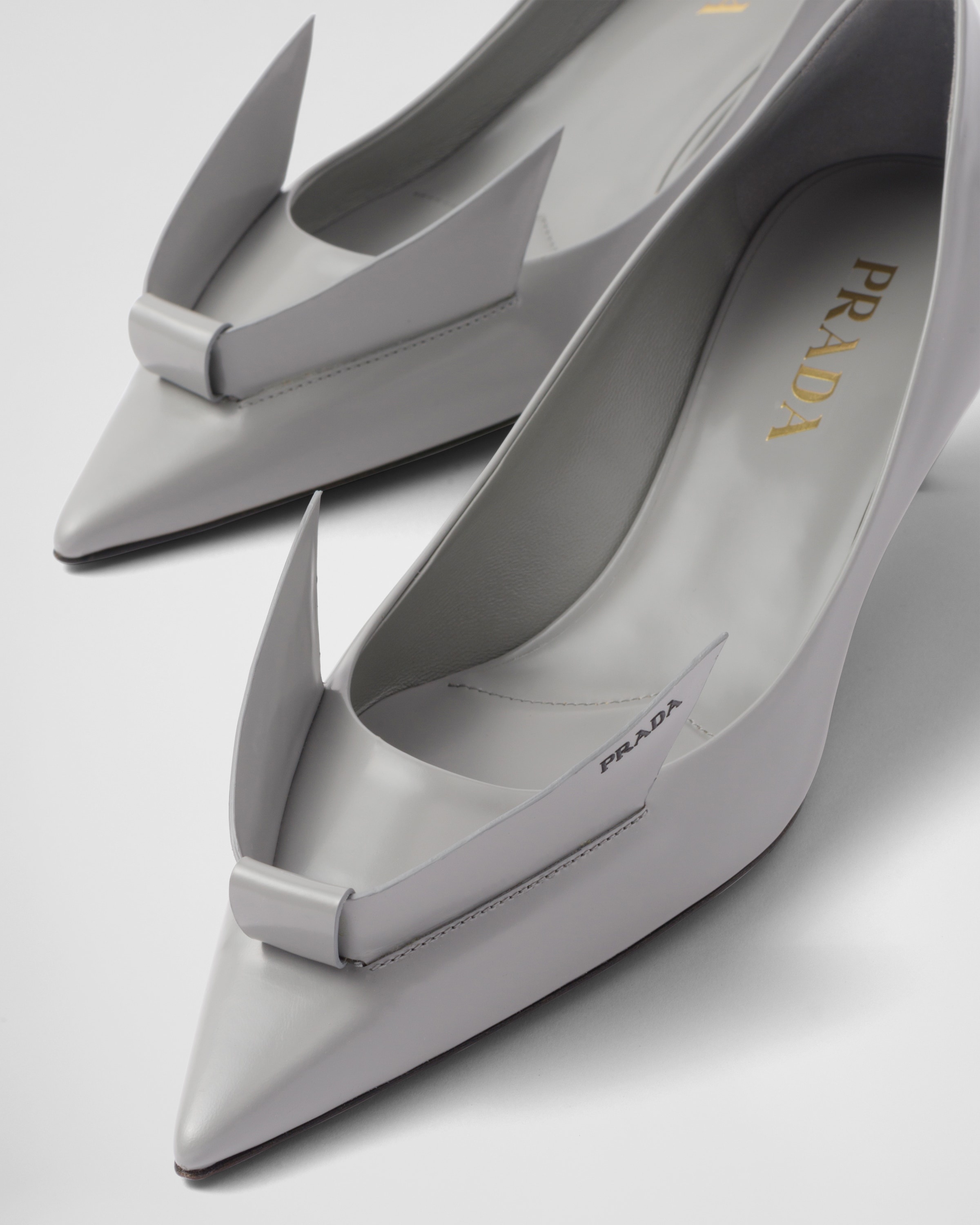 Brushed leather pumps - 6