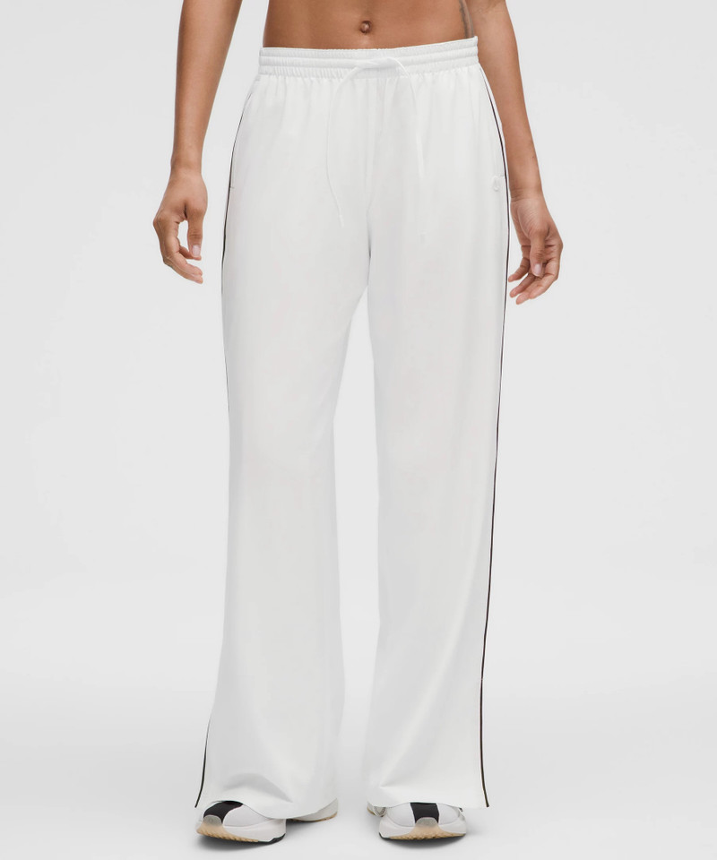 lululemon Court Rival Mid-Rise Wide-Leg Track Pant *Regular outlook