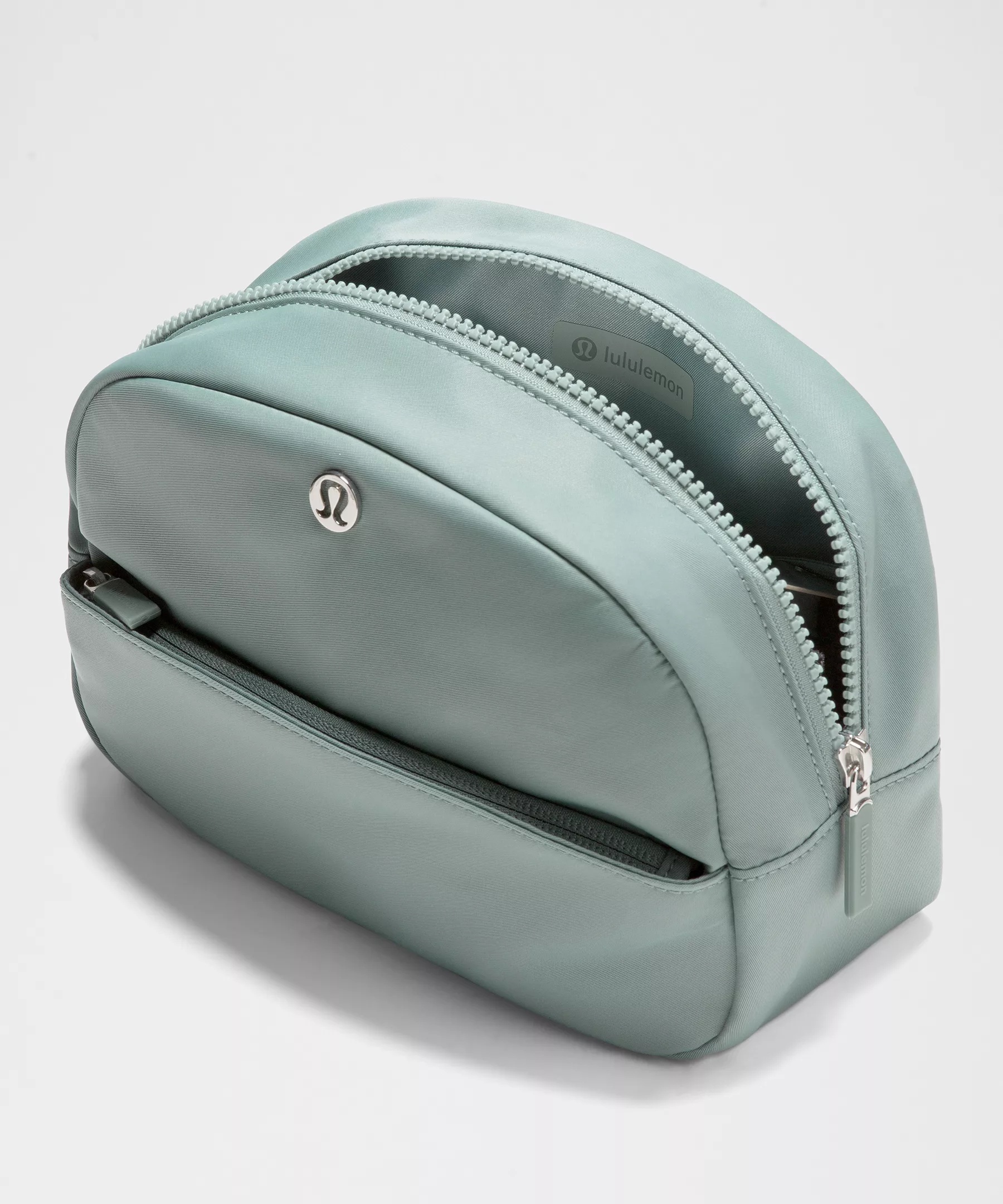 City Essentials Pouch 4L - 4