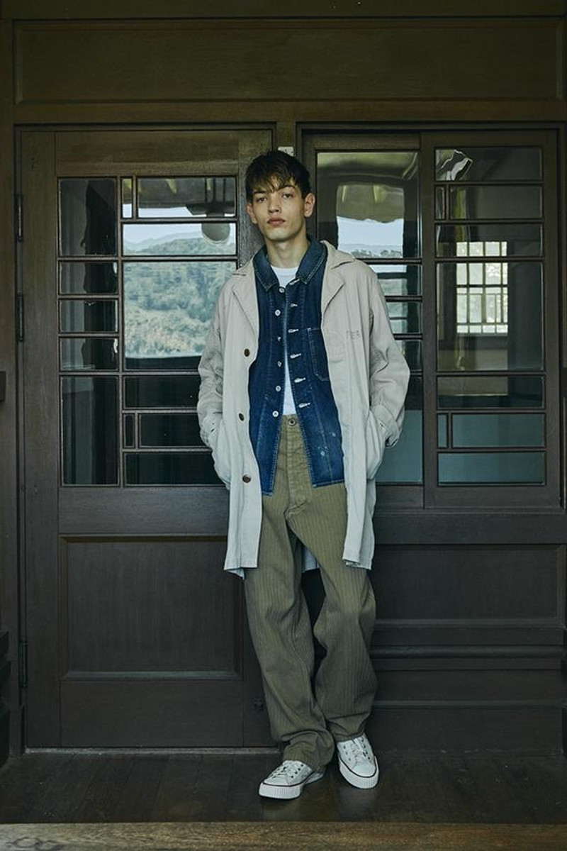 visvim PEERLESS SHOP COAT BEIGE outlook