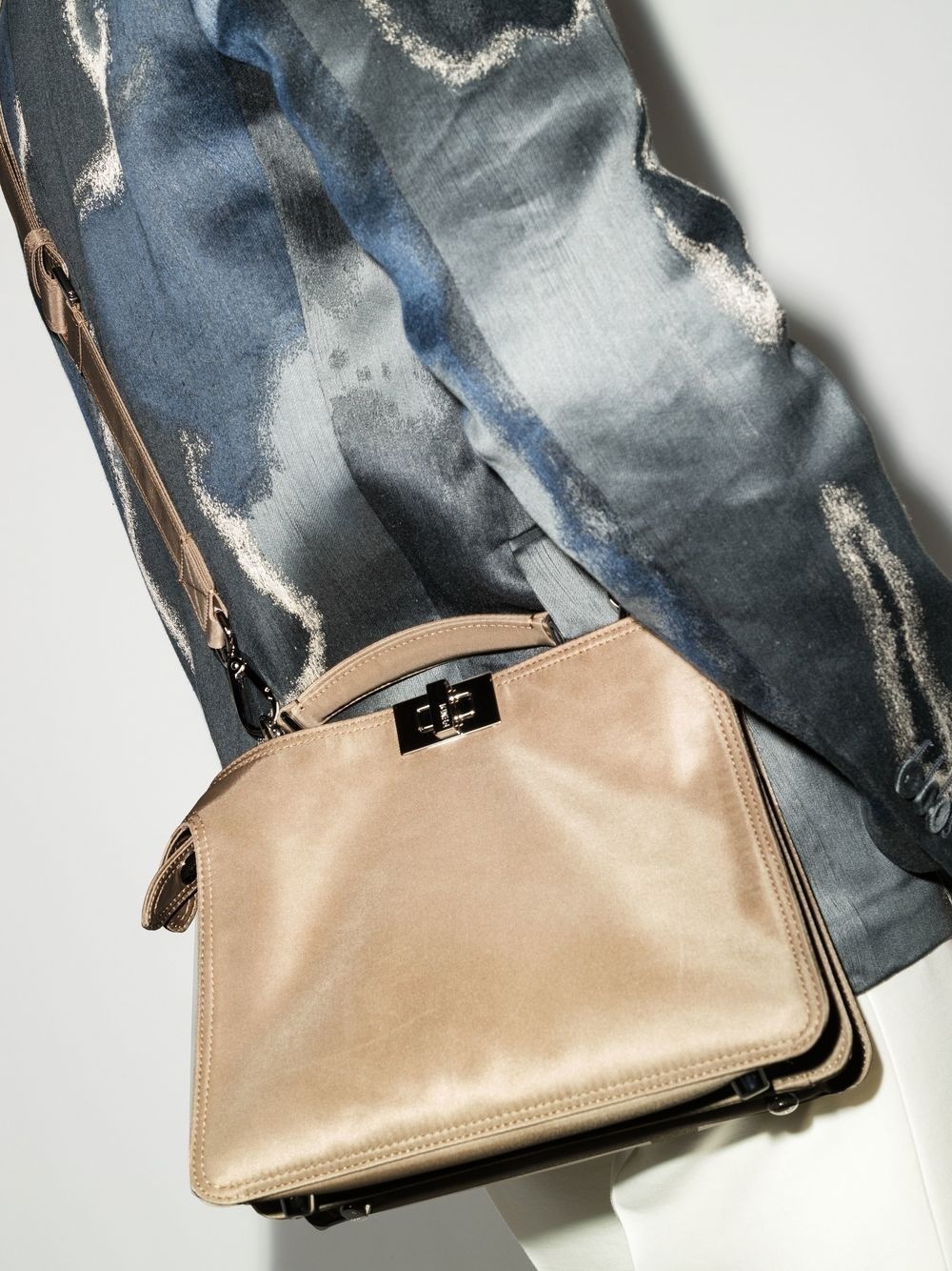 Peekaboo messenger bag - 2