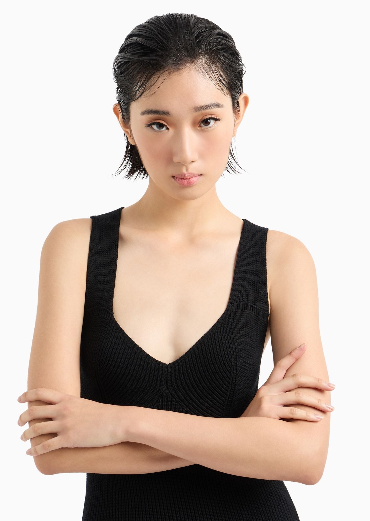Corn-on-the-cob stitch knit top with contoured neckline - 5