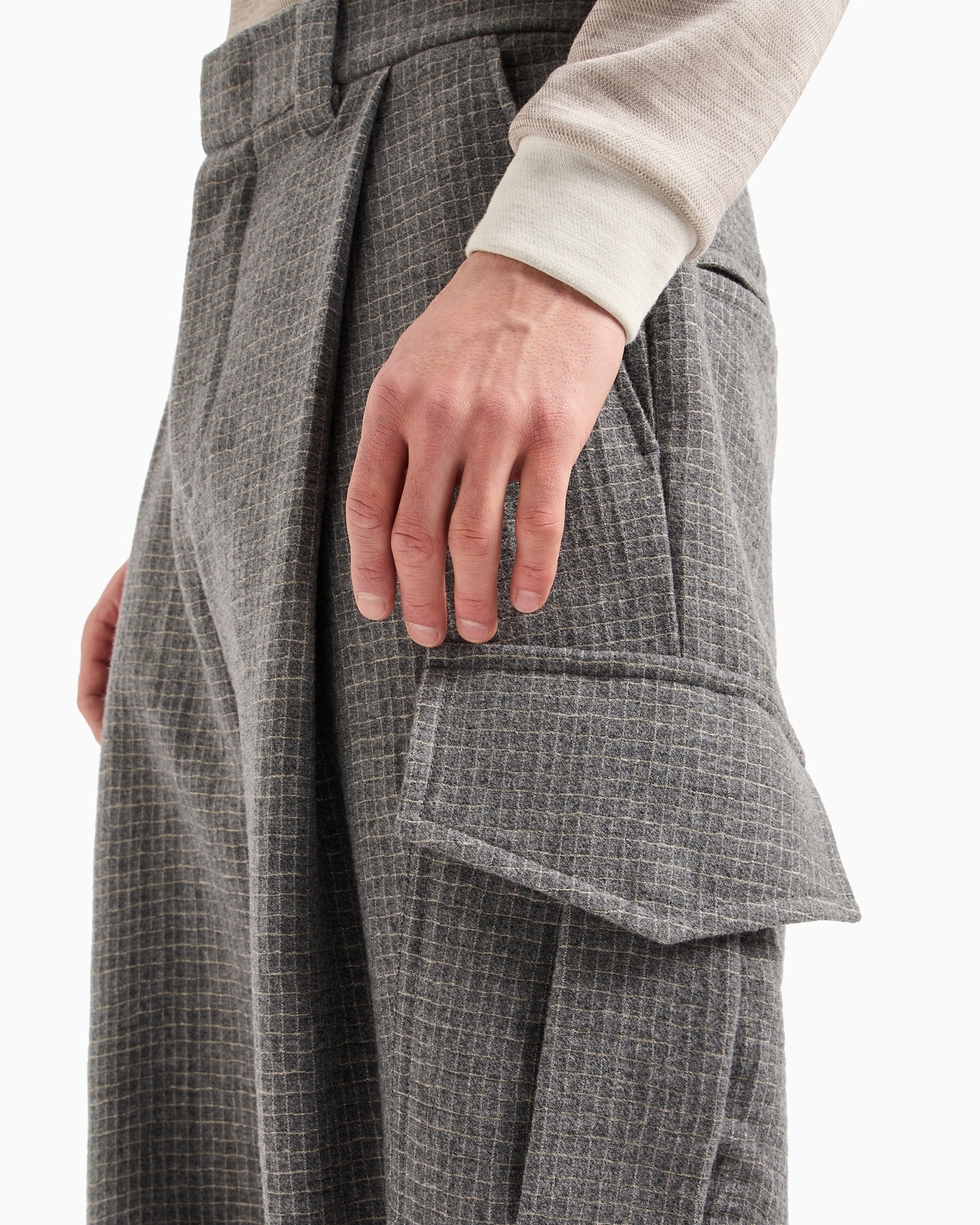 ONE-PLEAT CARGO TROUSERS IN A WOOL BLEND WITH METALLIC THREAD - 5