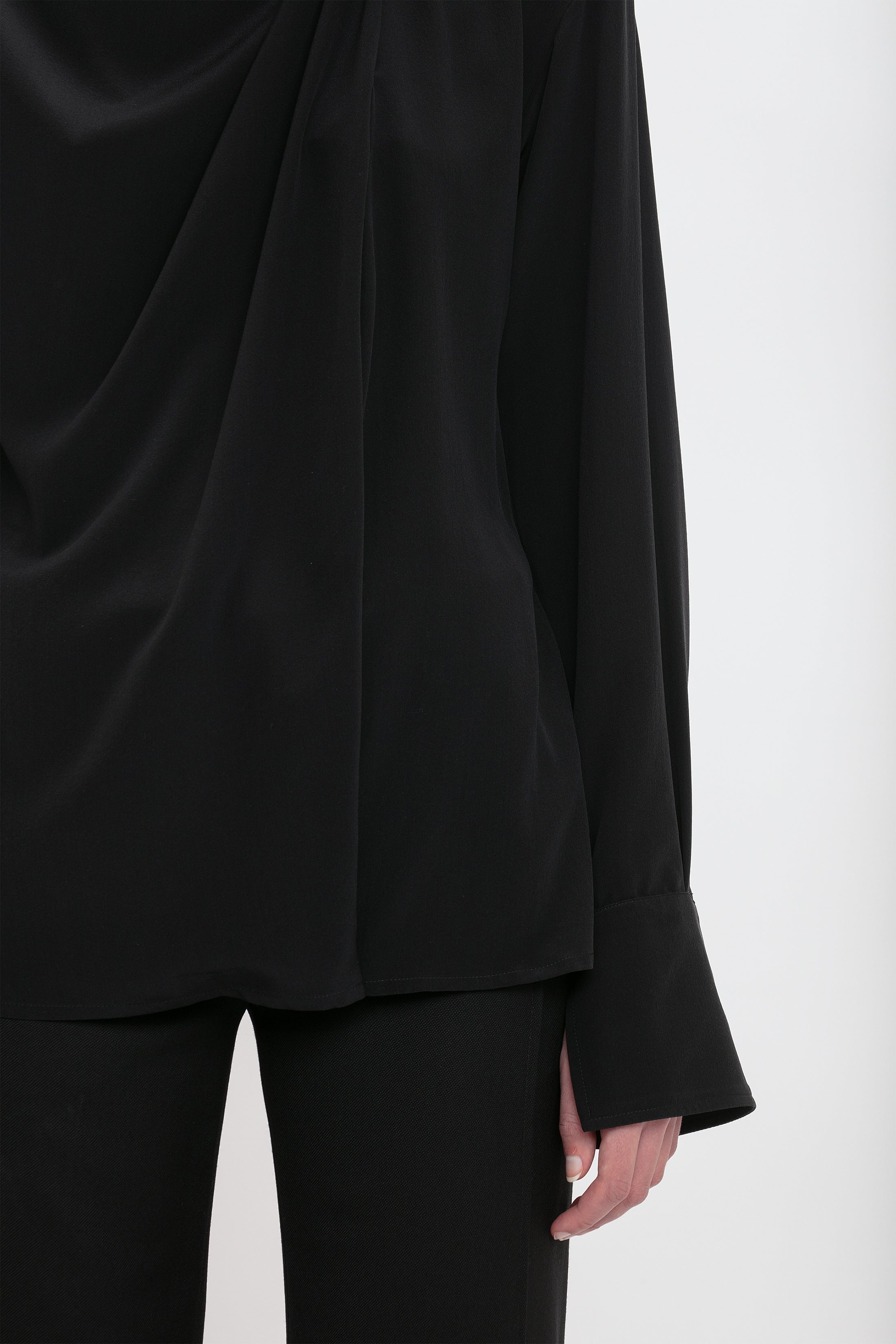 Twist Detail Scarf Top In Black - 5