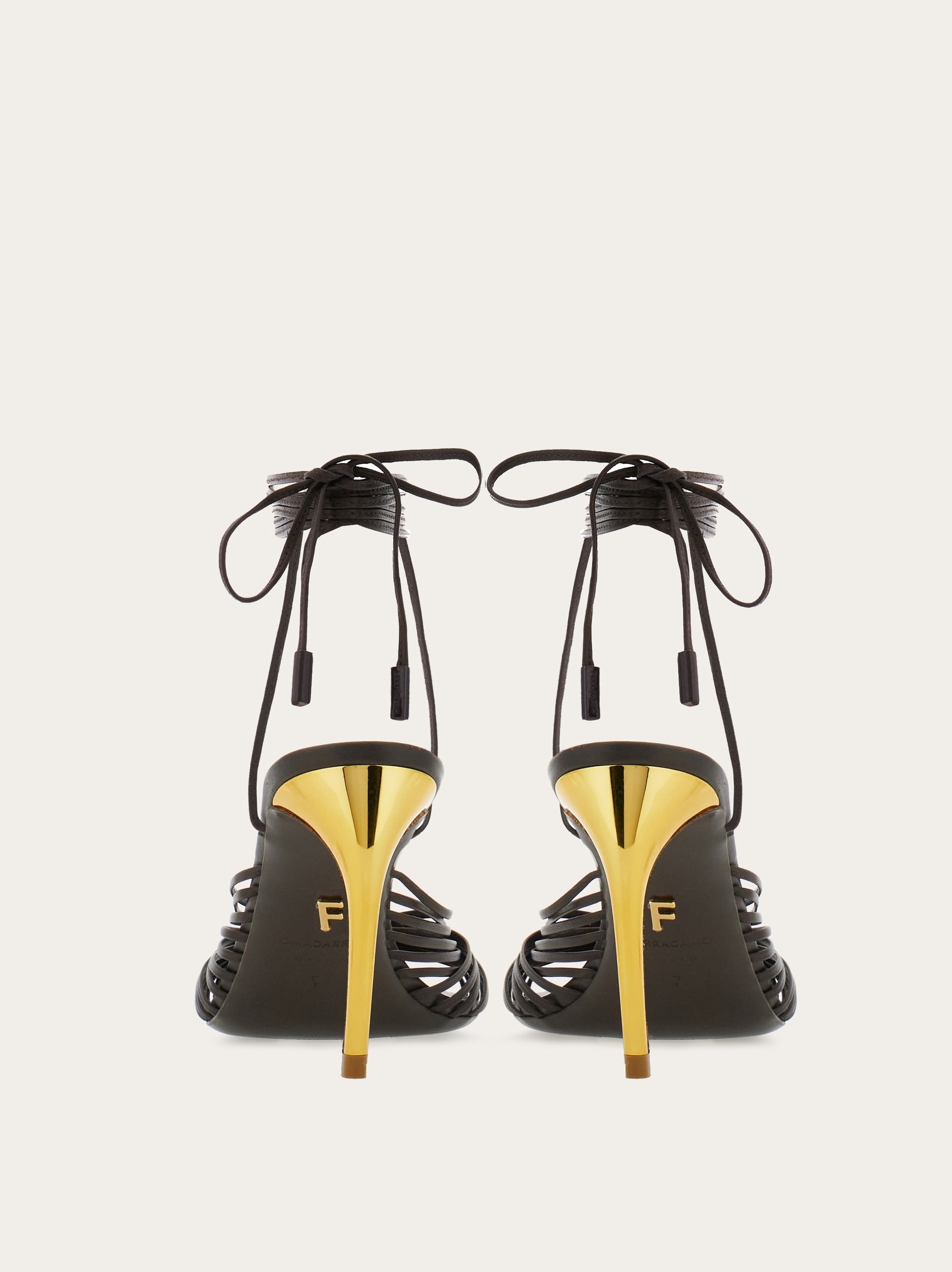 Curved heel sandal - 3