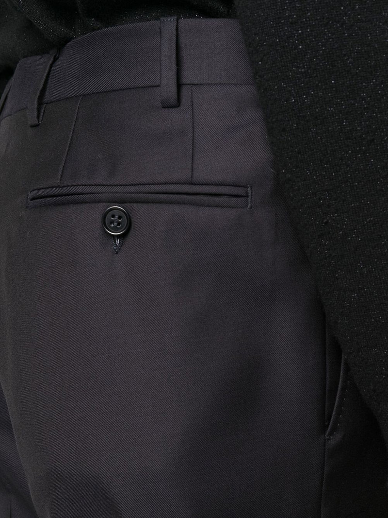 single-breasted two-piece suit 6