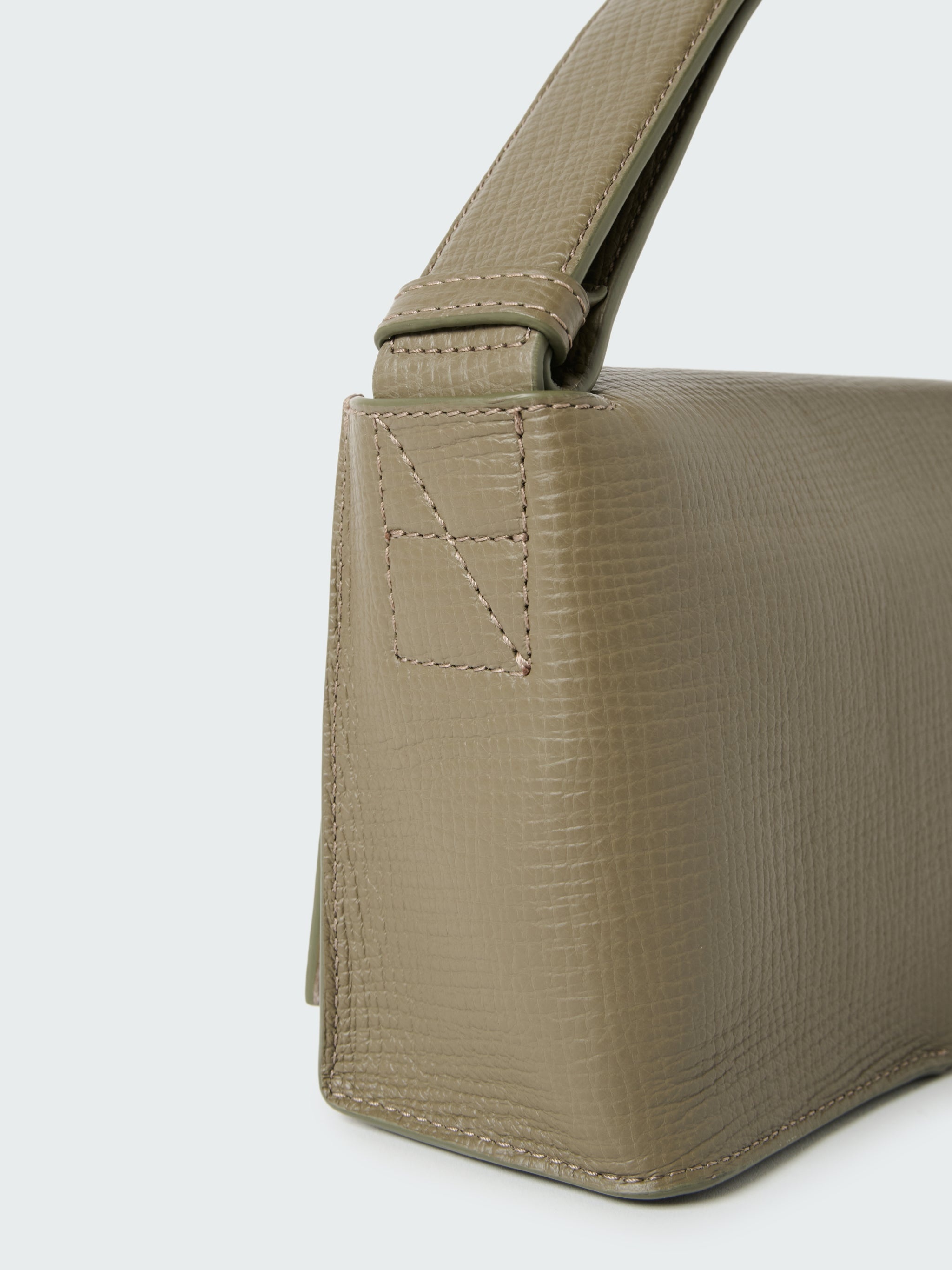Meshi Mini Leather Bag - 11