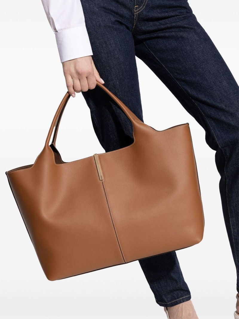 Tod's medium leather tote bag outlook