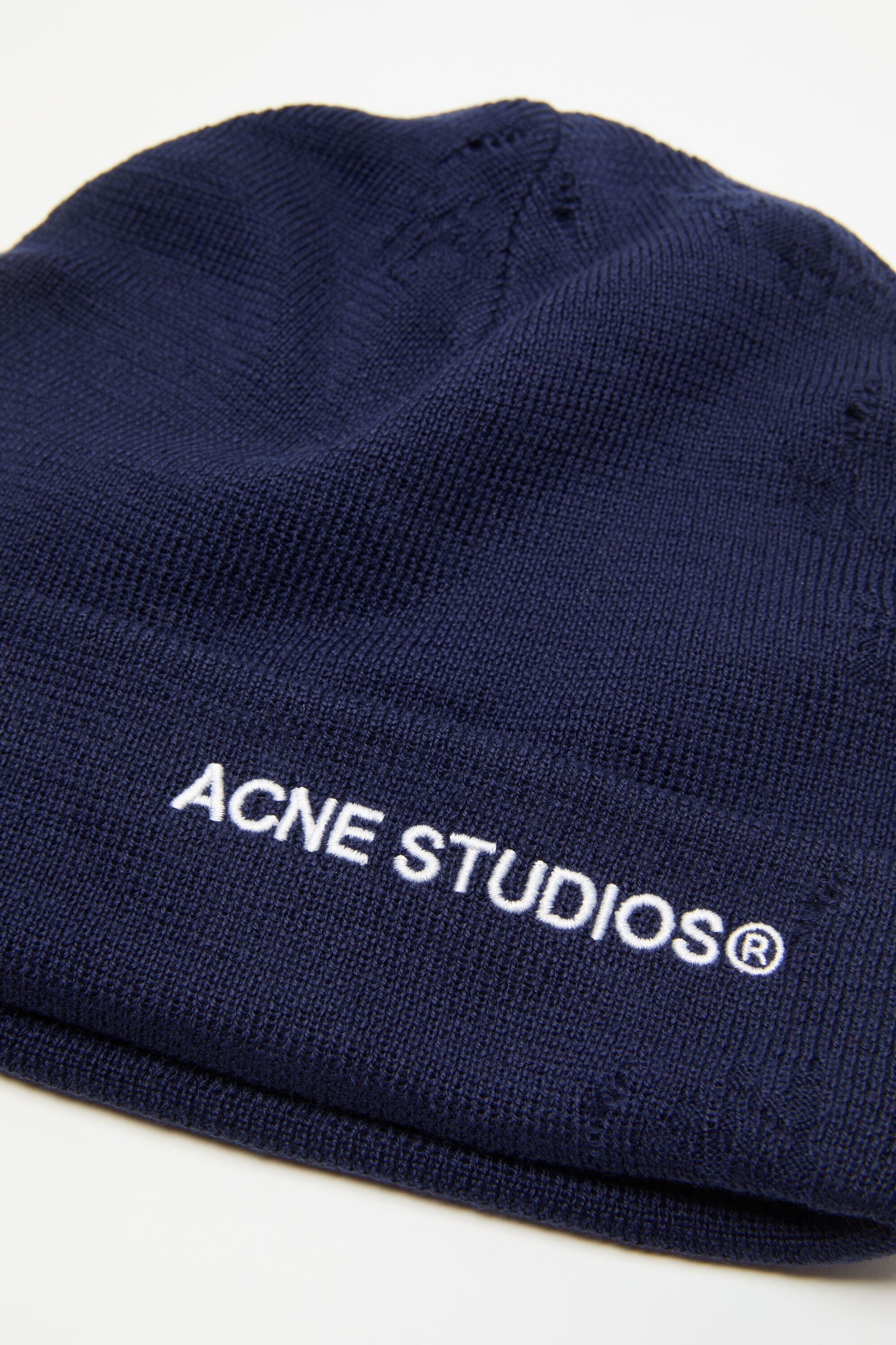 Distressed wool beanie - Navy - 2