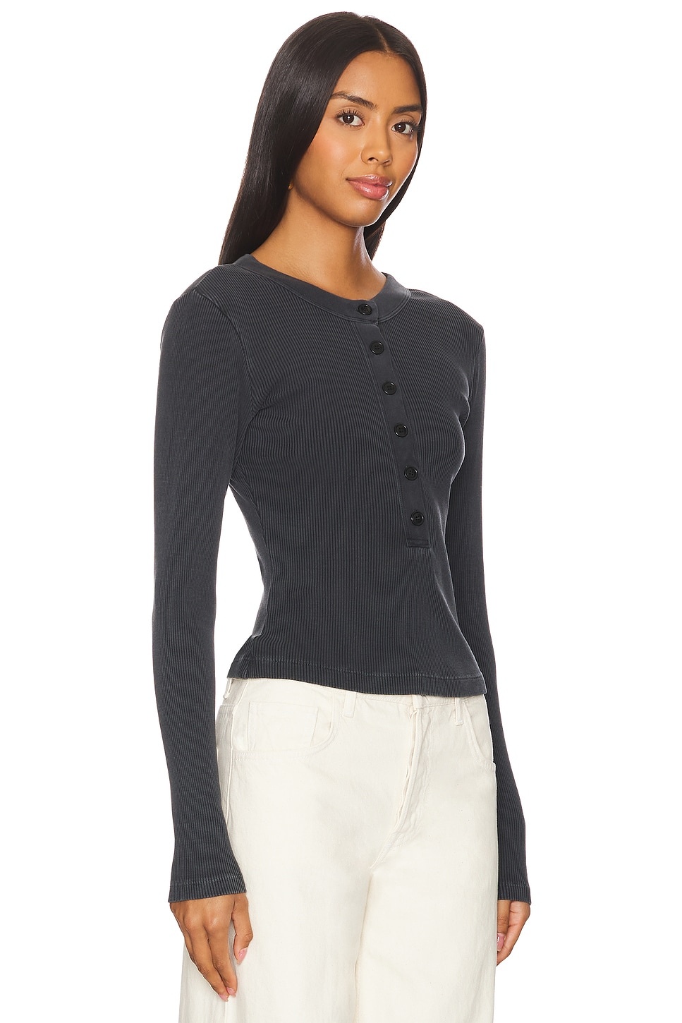 Varra Henley - 2