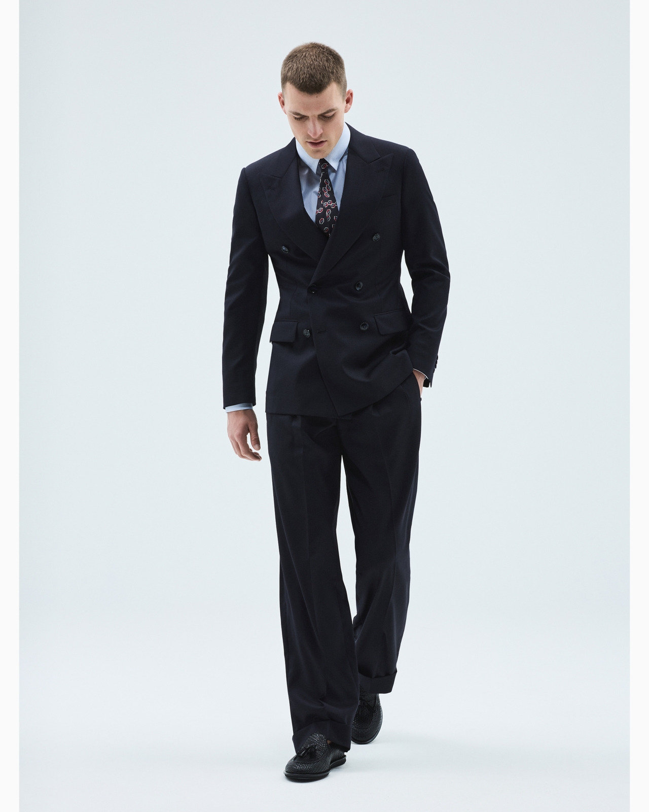 Virgin-wool double-breasted Royal Line suit - 8