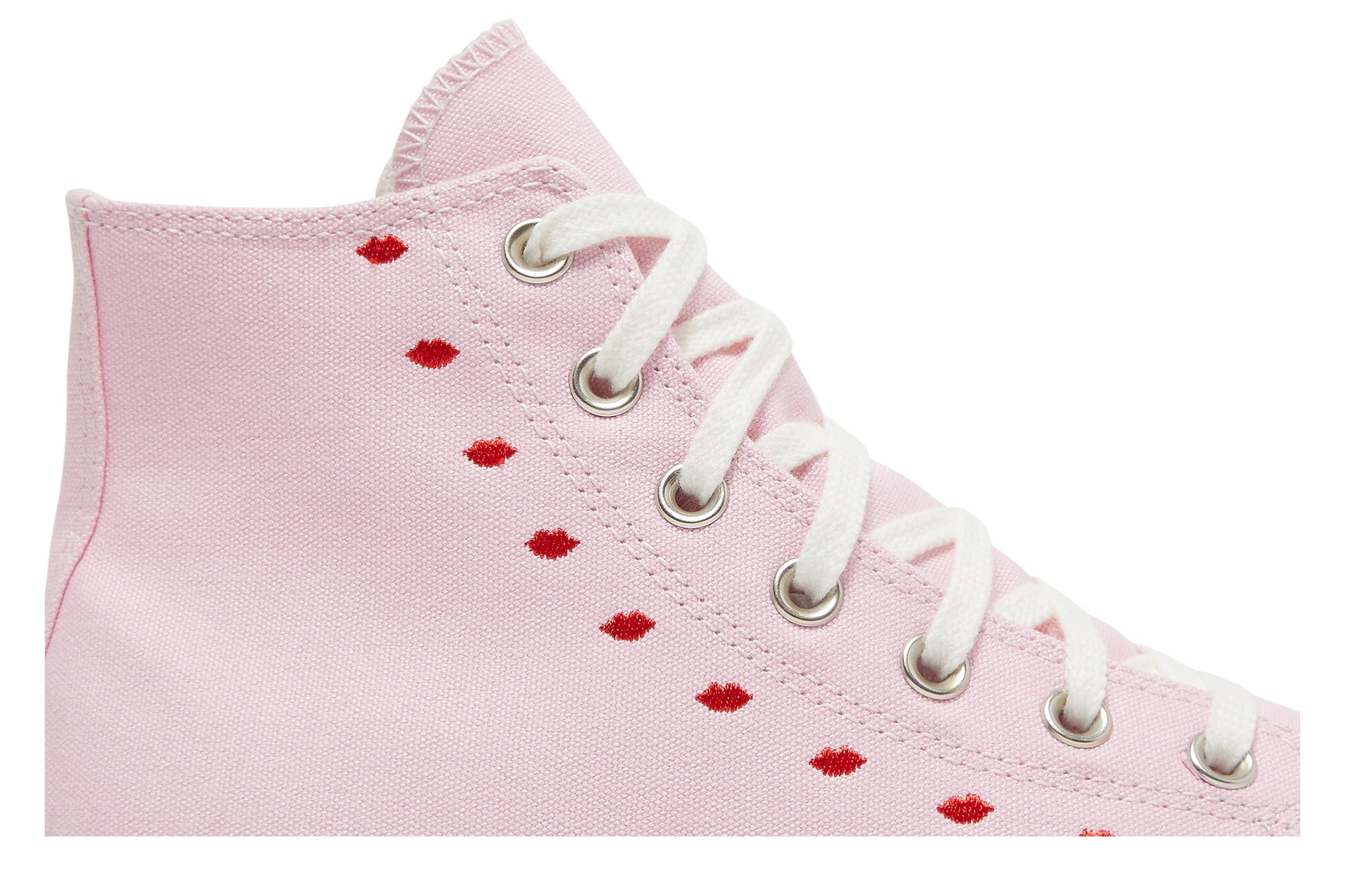 Wmns Chuck Taylor All Star High 'Embroidered Hearts - Cherry Blossom' - 2