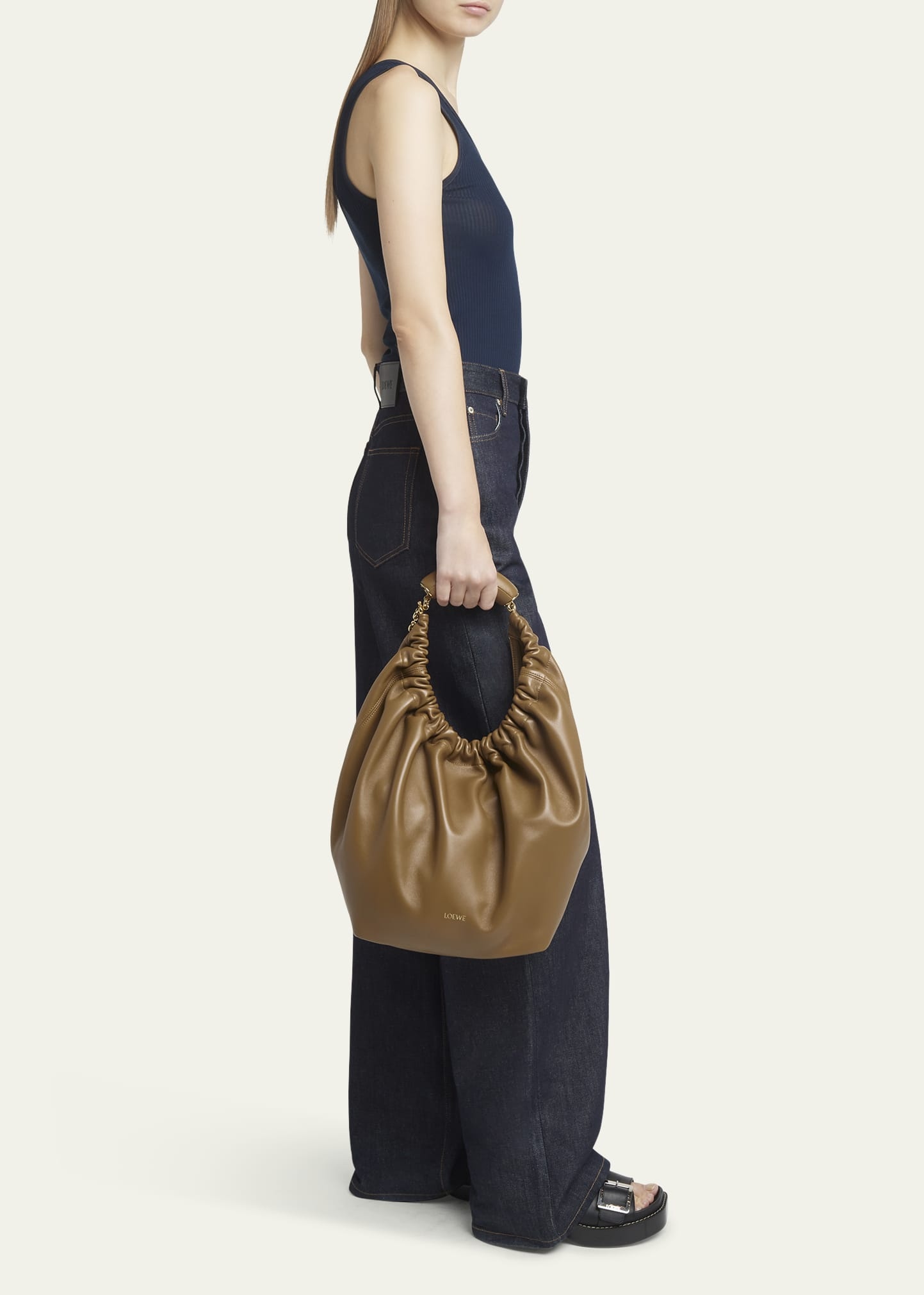 Medium Squeeze Chain Leather Hobo Bag - 6