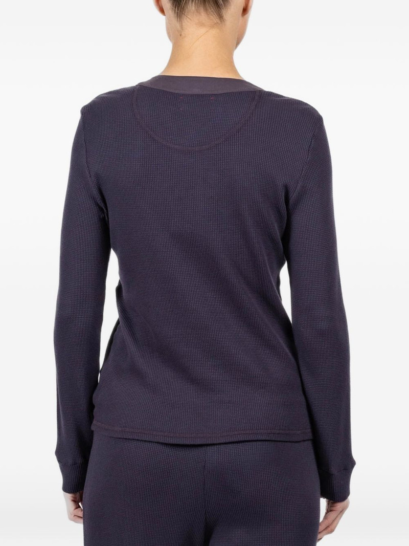 buttoned long-sleeved T-shirt 4