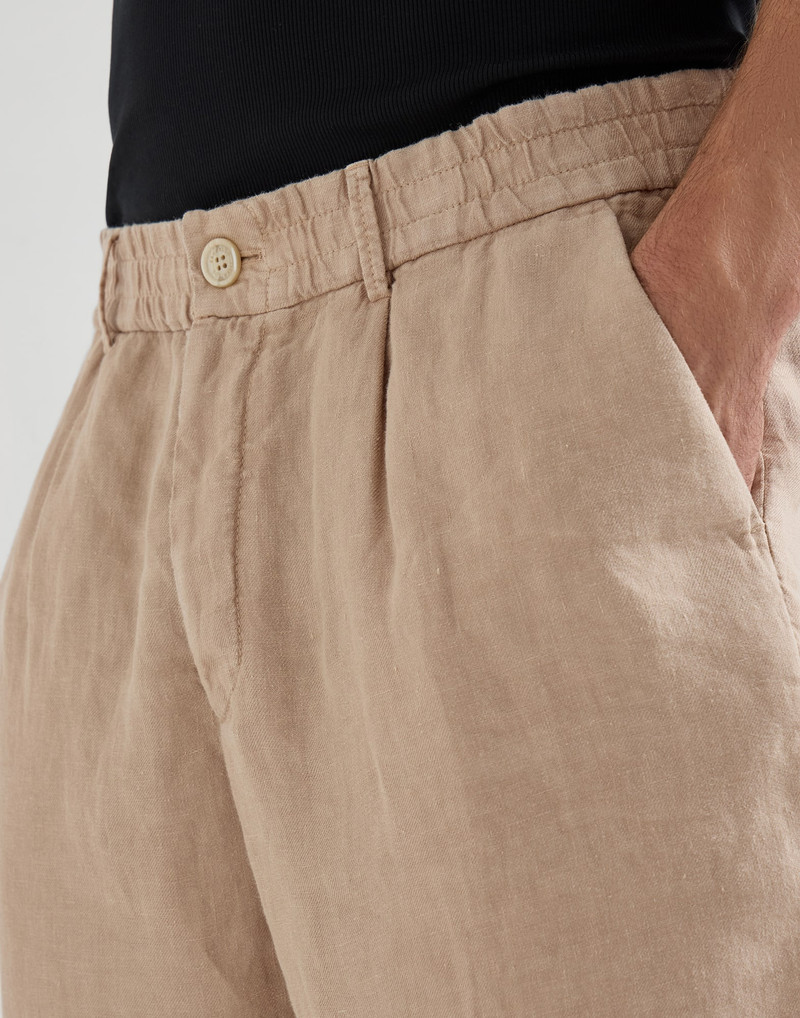 Garment-dyed Bermuda shorts in linen gabardine 4