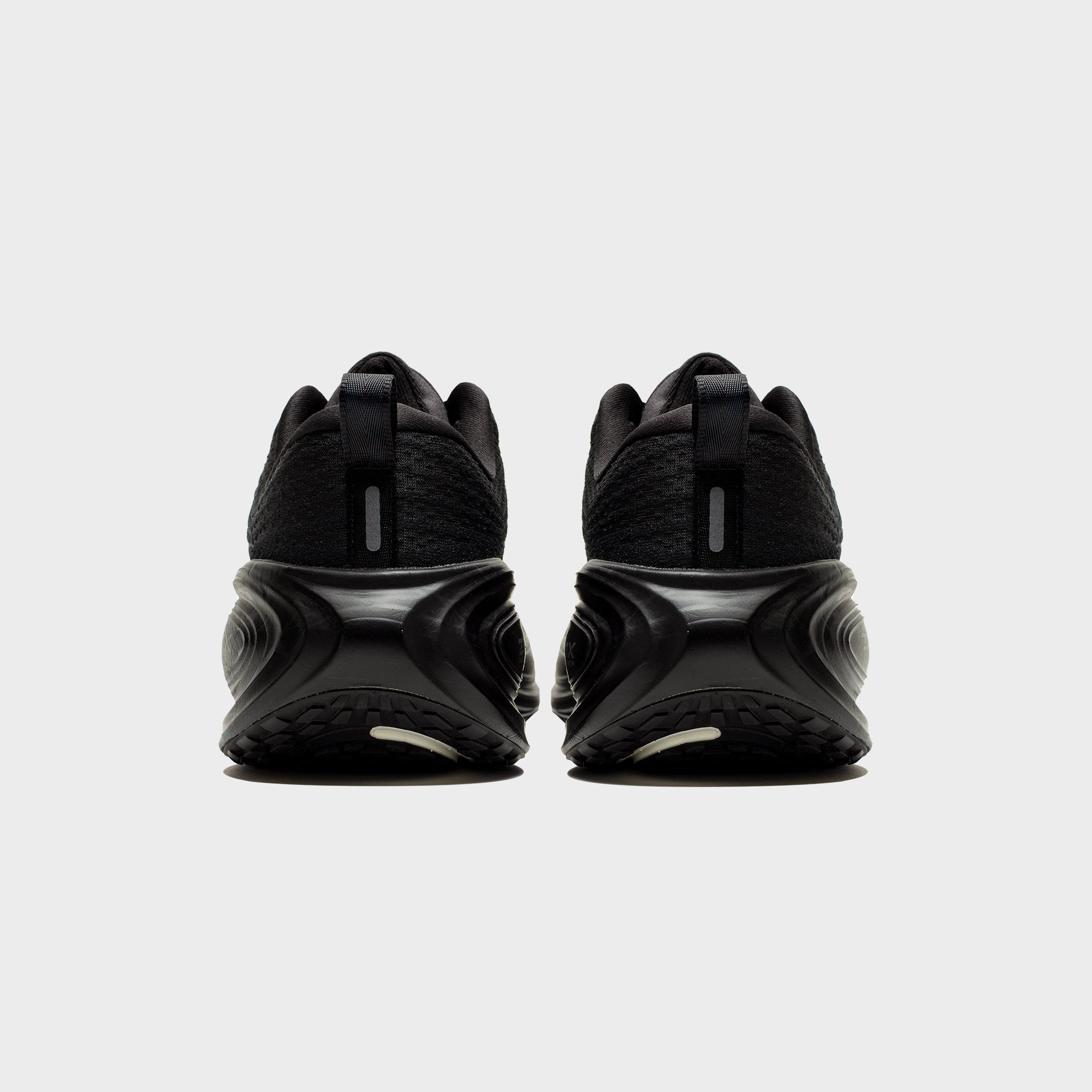 VOMERO PLUS "BLACK" - 4