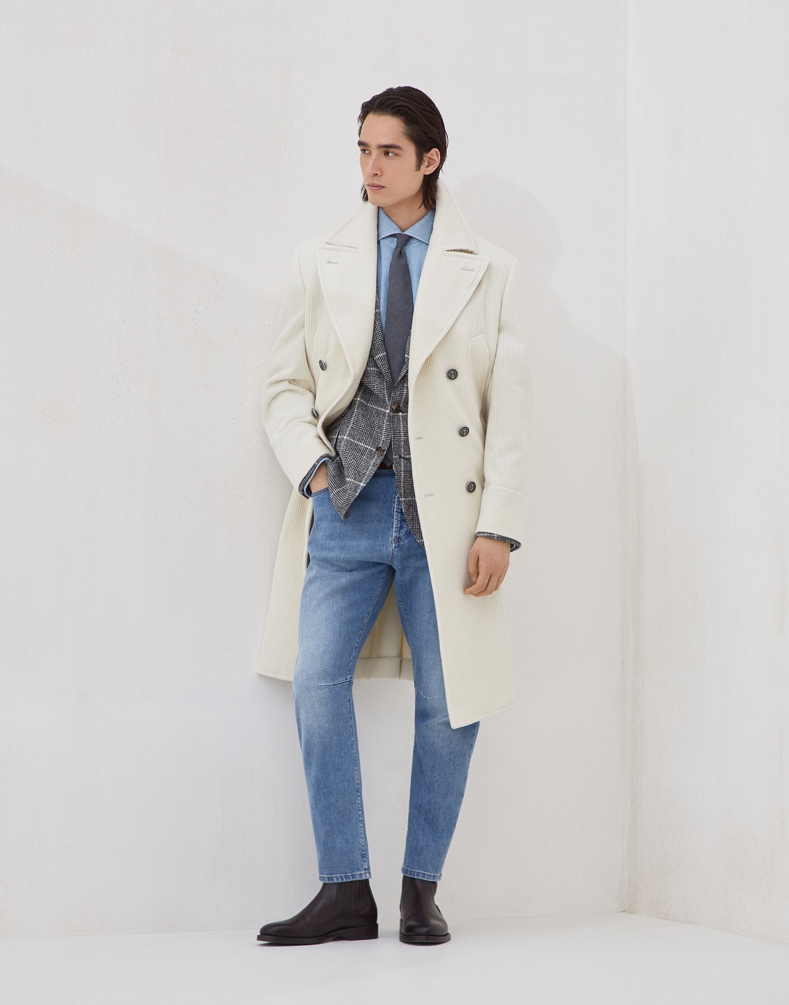Cashmere wide wale corduroy one-and-a-half-breasted coat with patch pockets and metal buttons - 5