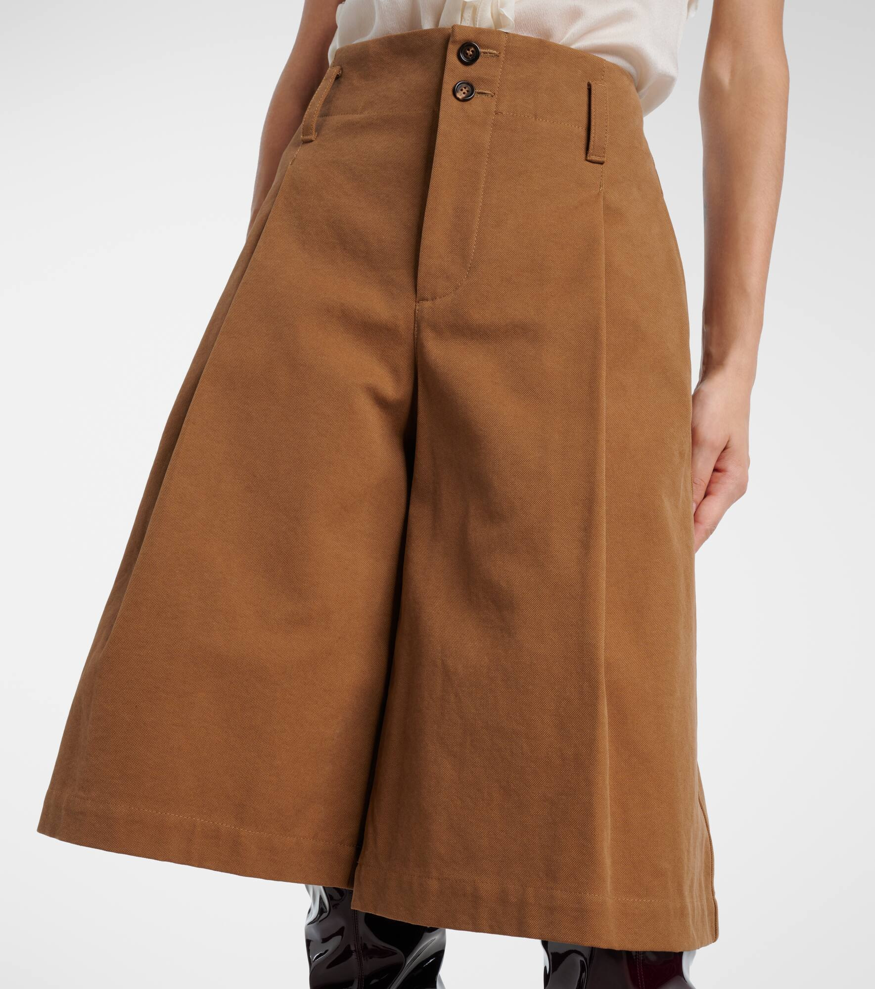 Pleated cotton canvas Bermuda shorts - 5