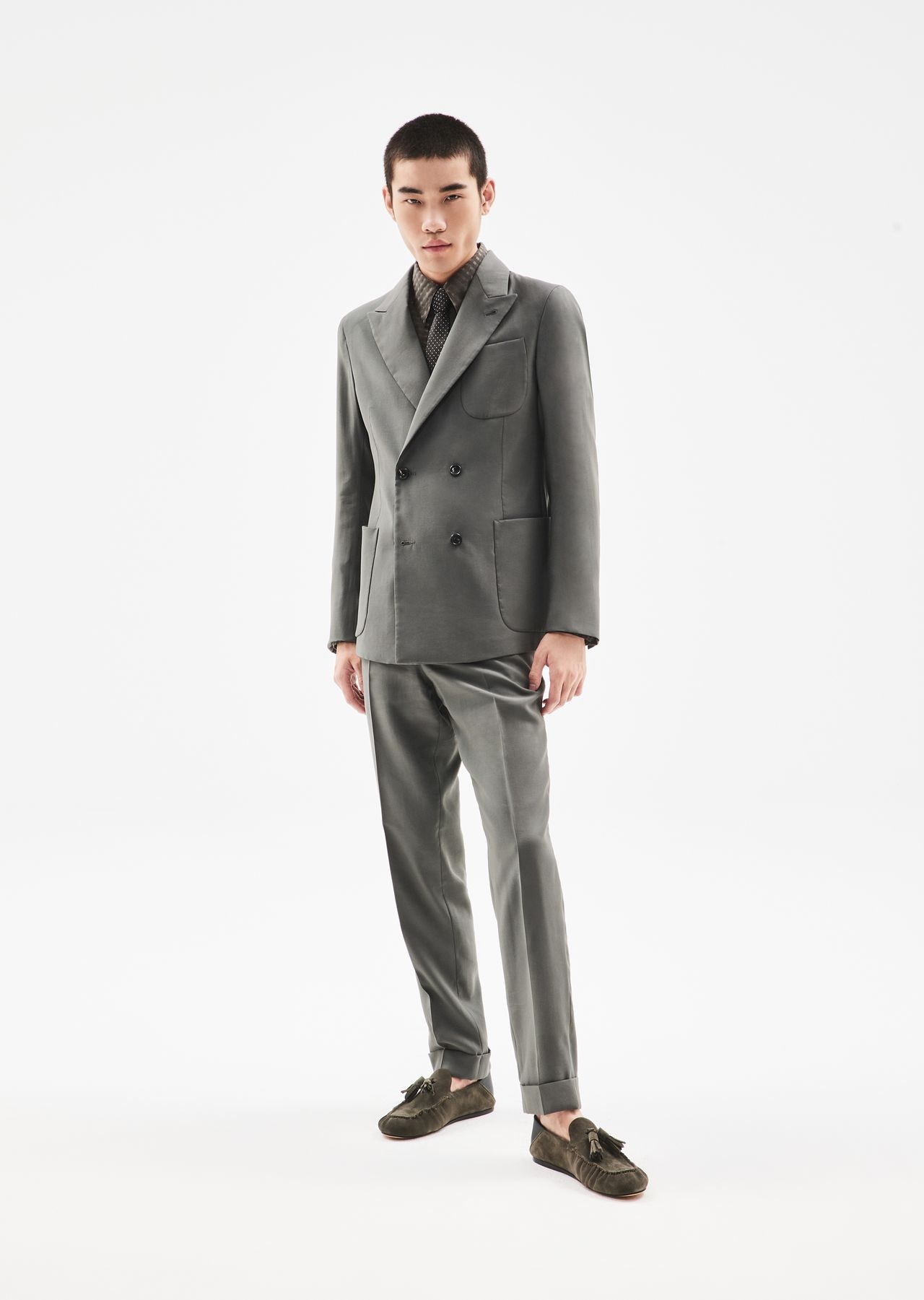 Double-breasted suit in flowing peach-feel rayon - 7