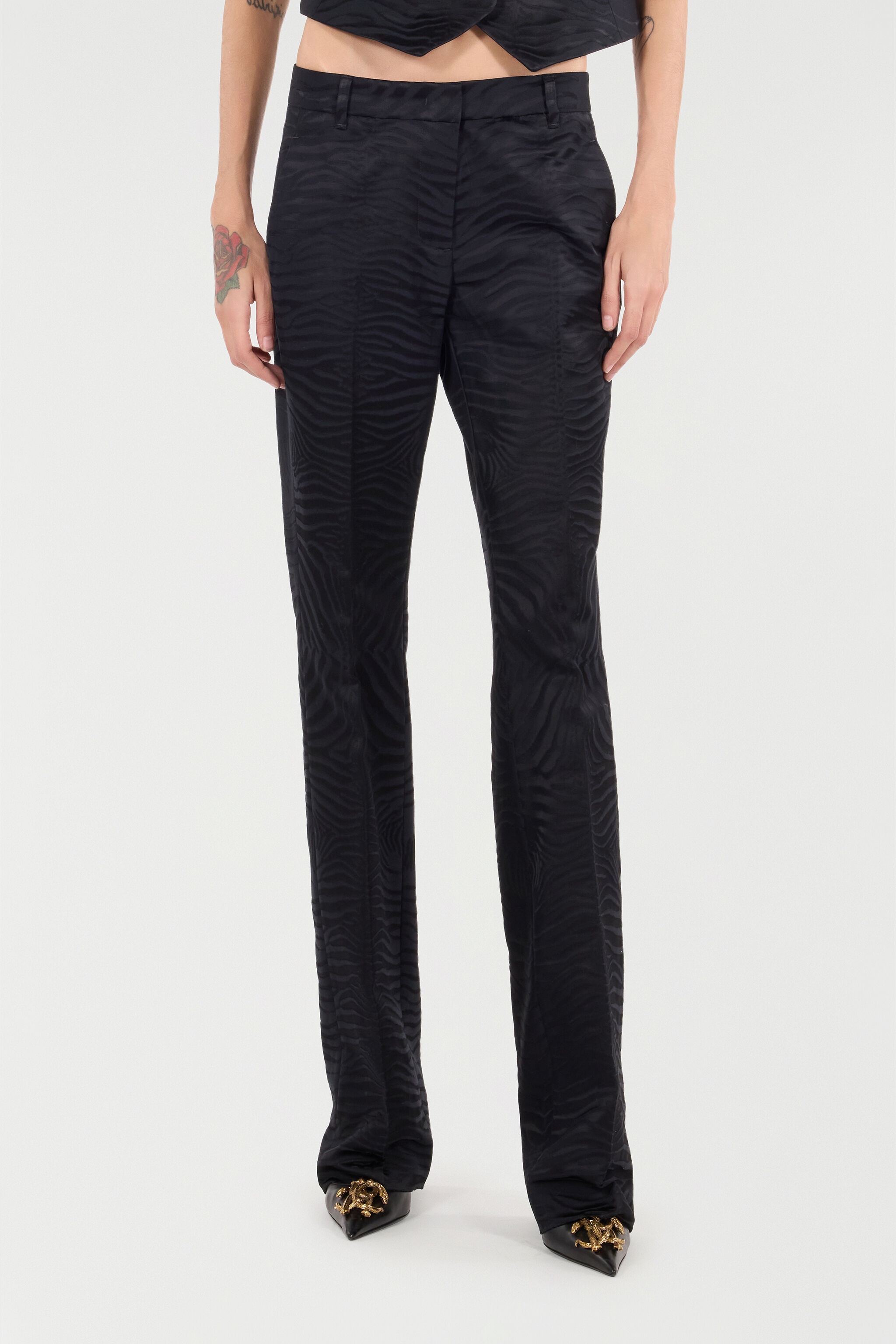 Pants With Solid-Color Tiger Skin Pattern - 3