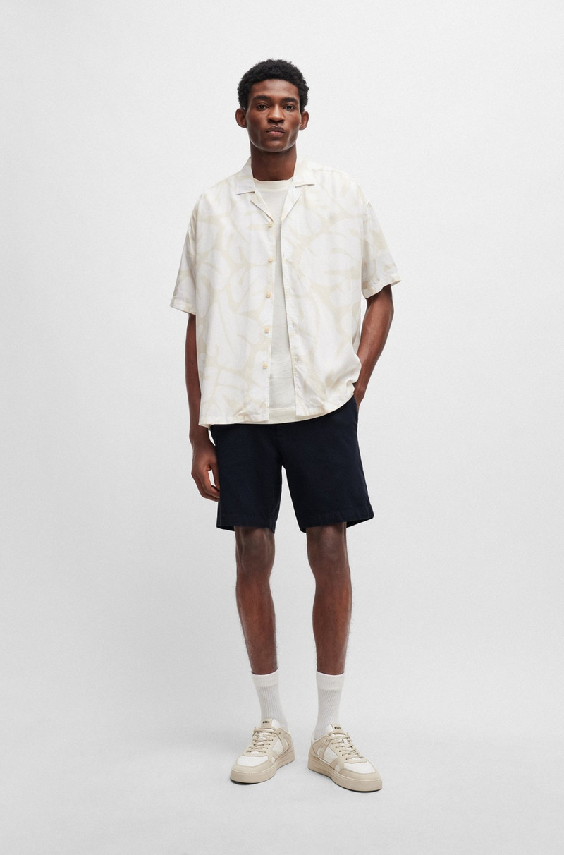 REGULAR-FIT REGULAR-RISE SHORTS IN STRETCH COTTON 3