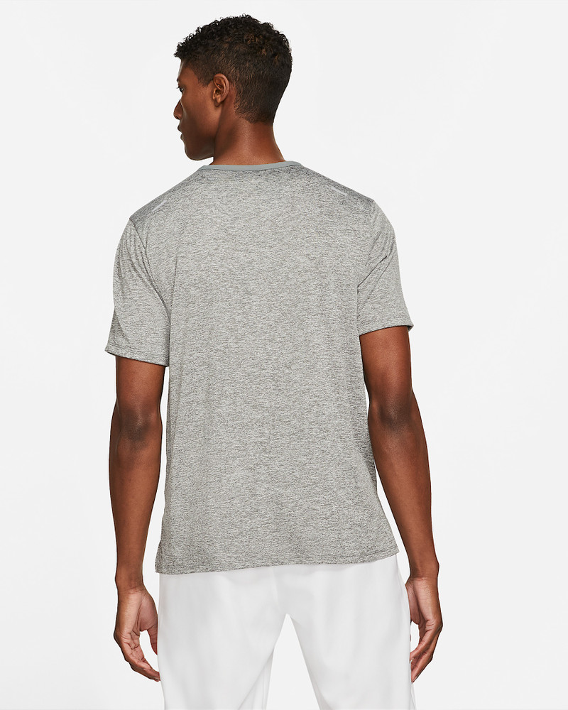 Nike Nike Rise 365 Men's Dri-FIT Short-Sleeve Running Top outlook