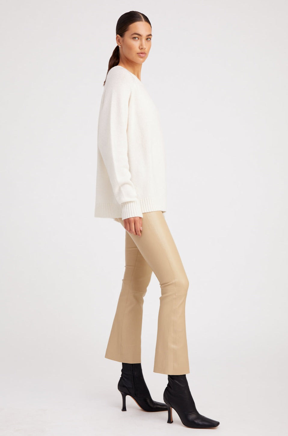 IVORY CASHMERE BOYFRIEND SWEATER - 6