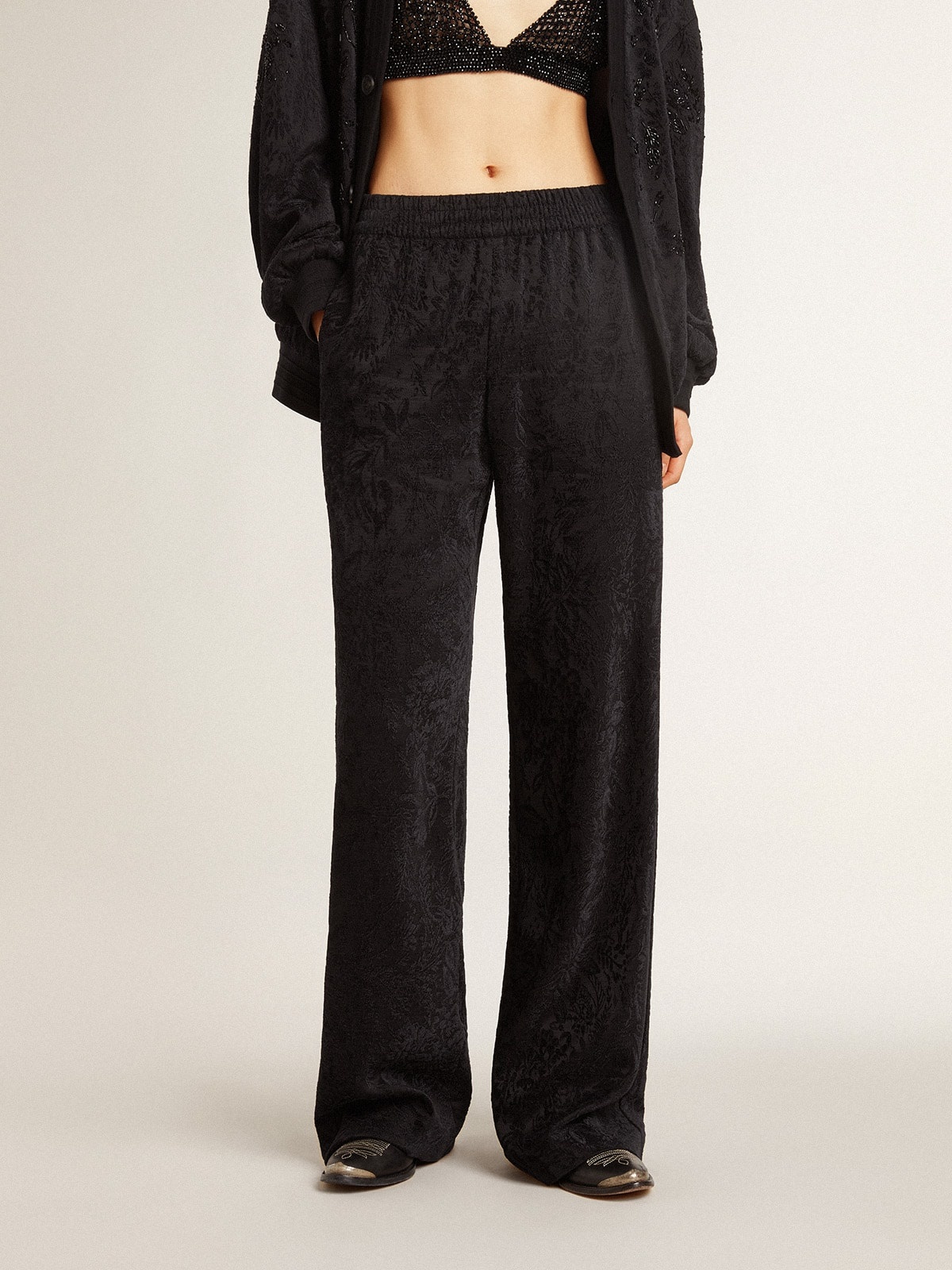 Women's black joggers with a tone-on-tone toile de jouy print - 2