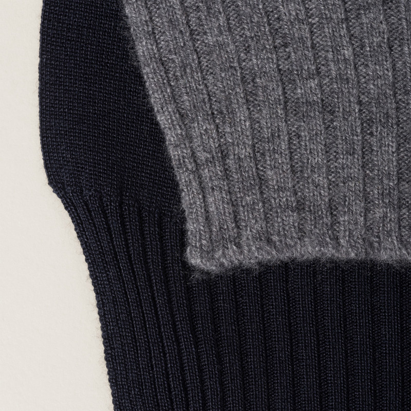 Cashmere and silk scarf 3