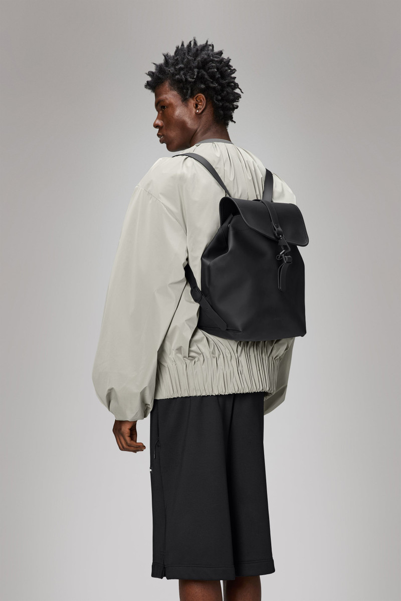 RAINS Bucket Backpack outlook
