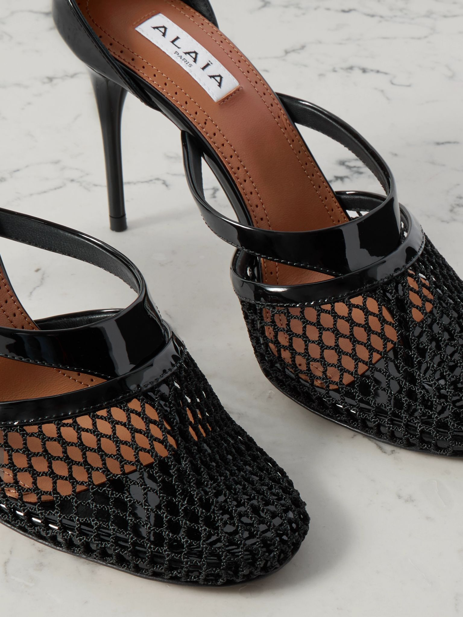 Patent-leather and fishnet pumps Black - 4