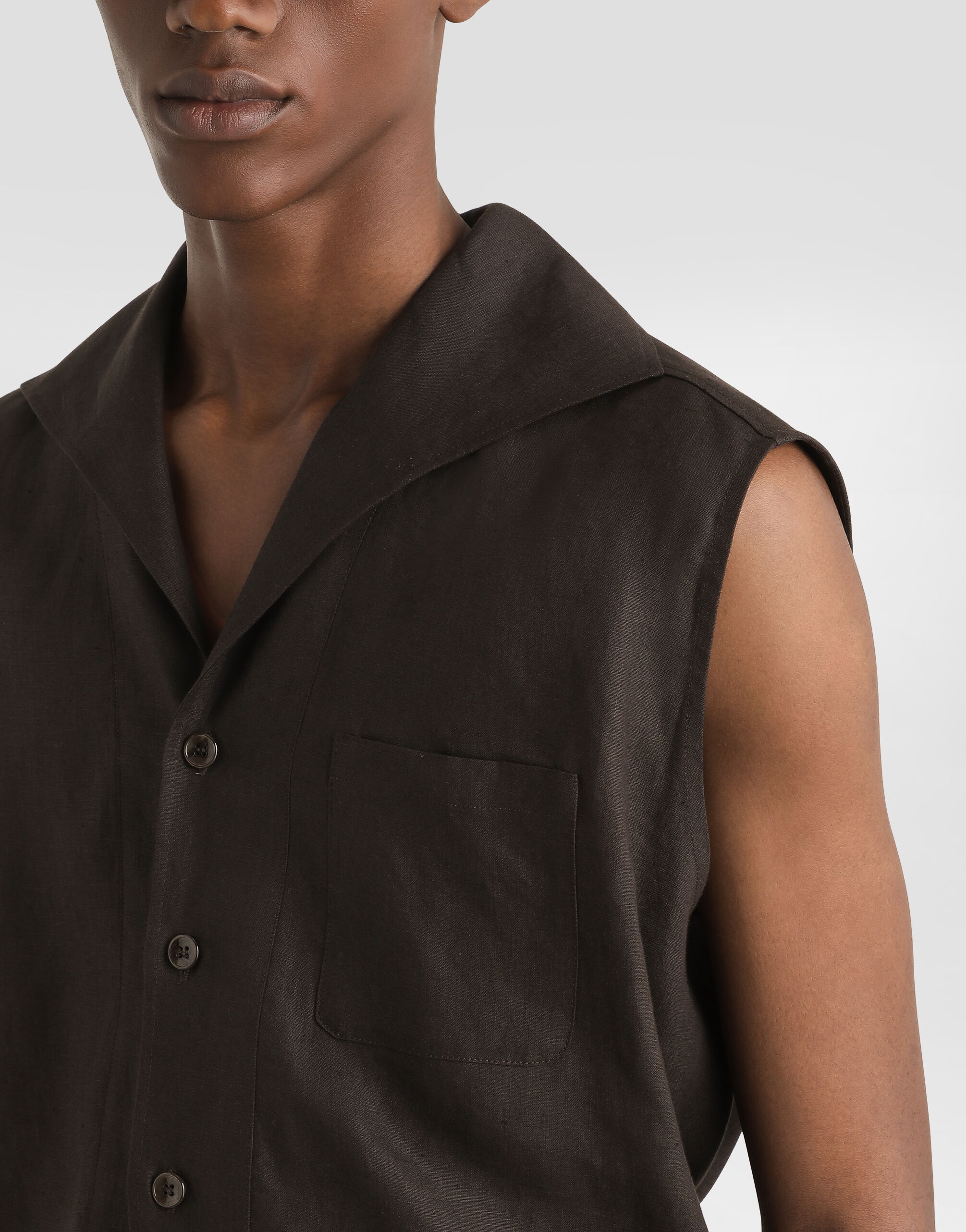 Three-button sleeveless linen shirt - 5