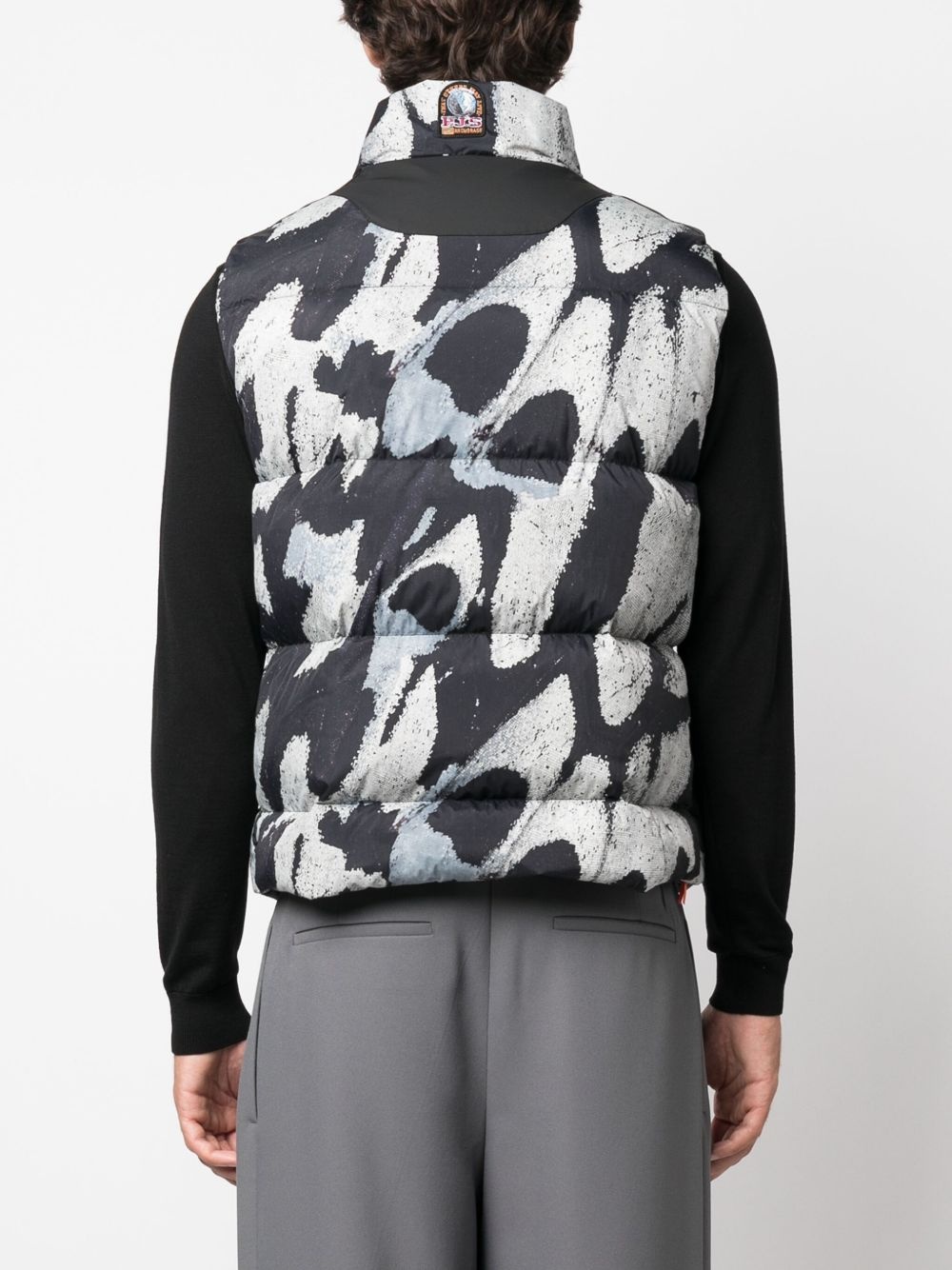 graphic-print padded gilet - 4