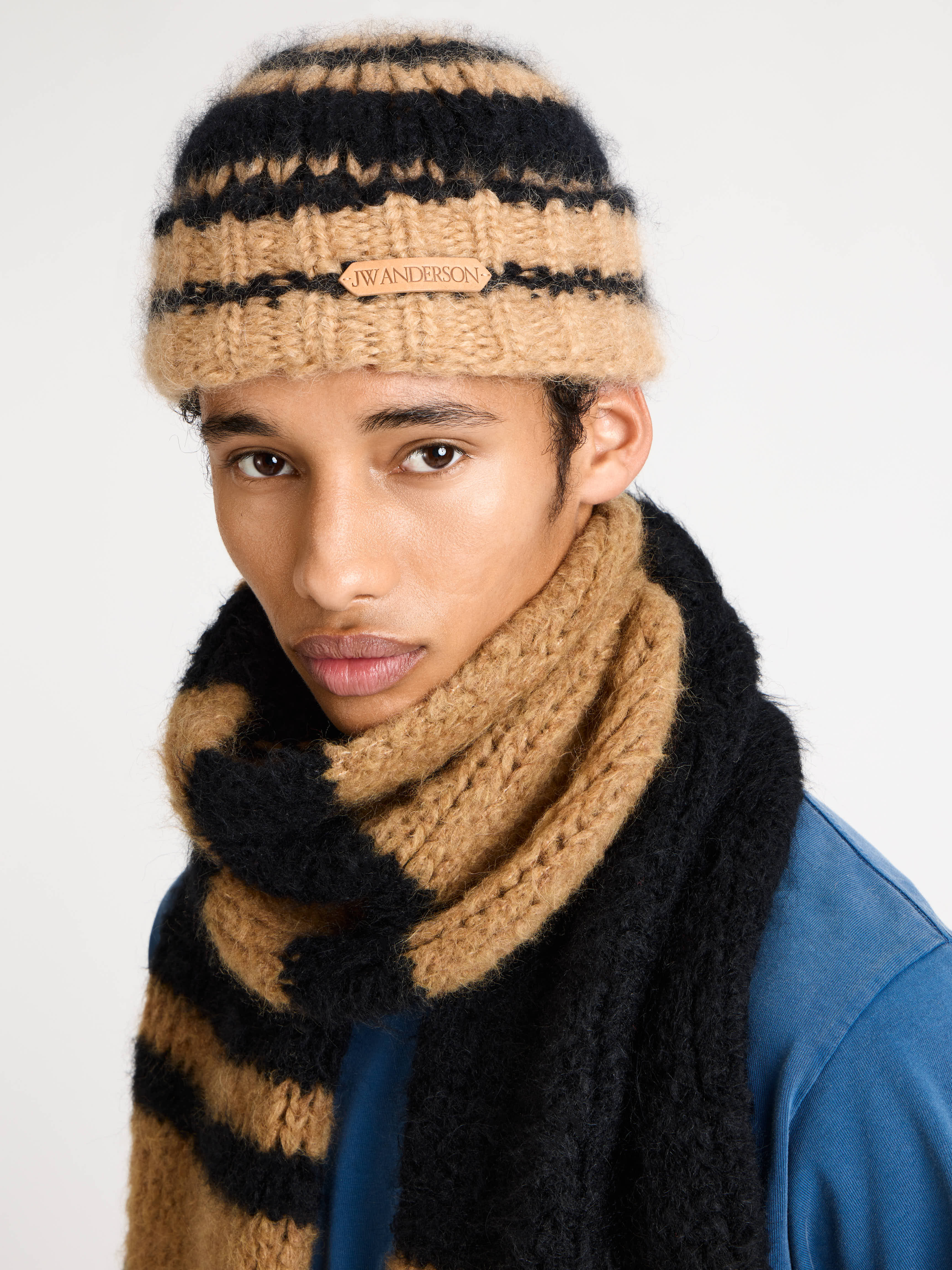 STRIPED BEANIE HAT IN BLACK - 3